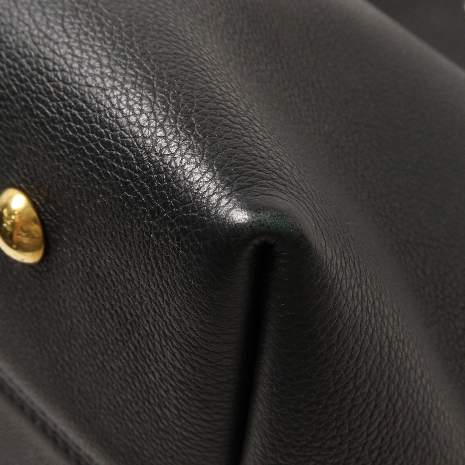LOUIS VUITTON 牛皮皮革Low Key Hobo MM肩背袋