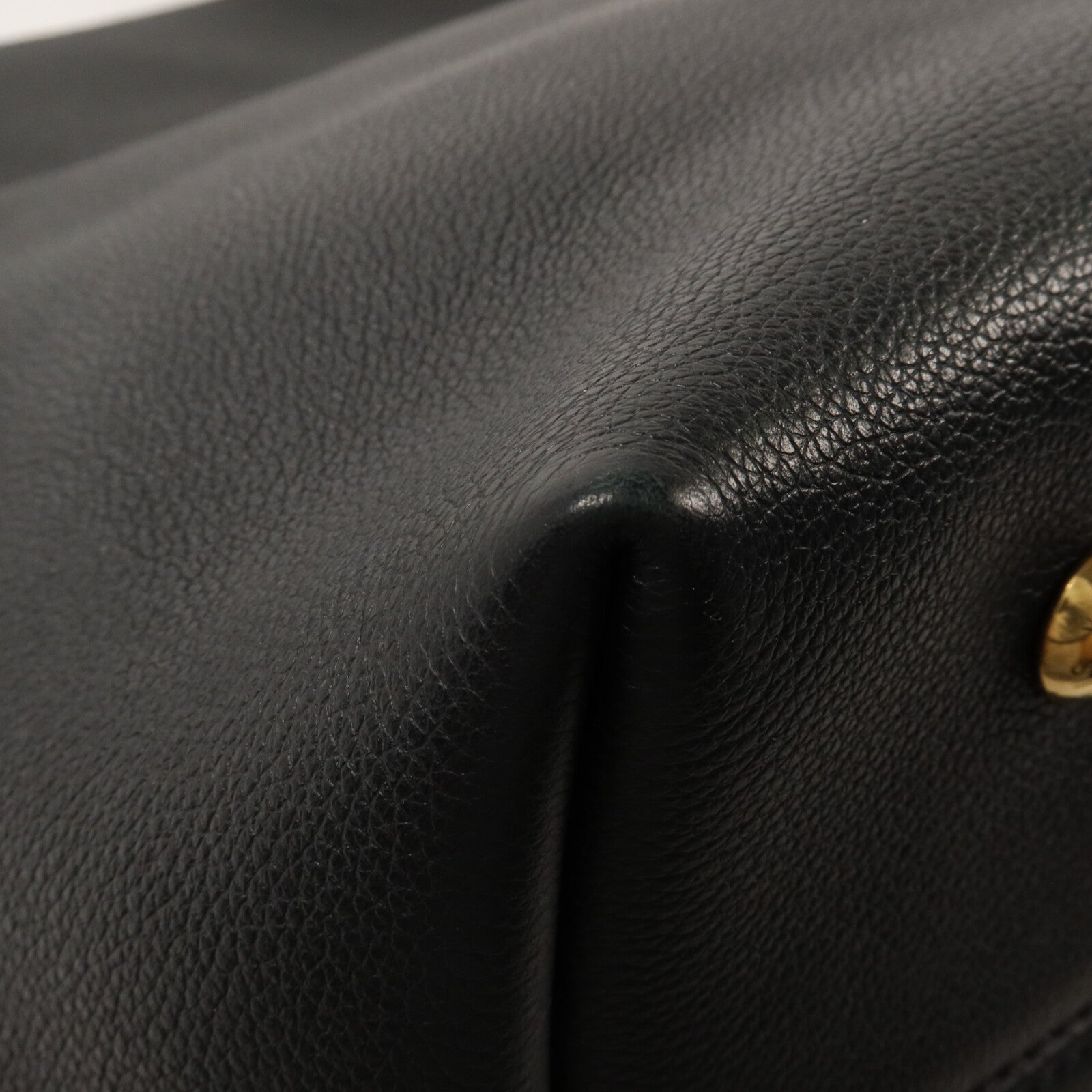 LOUIS VUITTON 牛皮皮革Low Key Hobo MM肩背袋