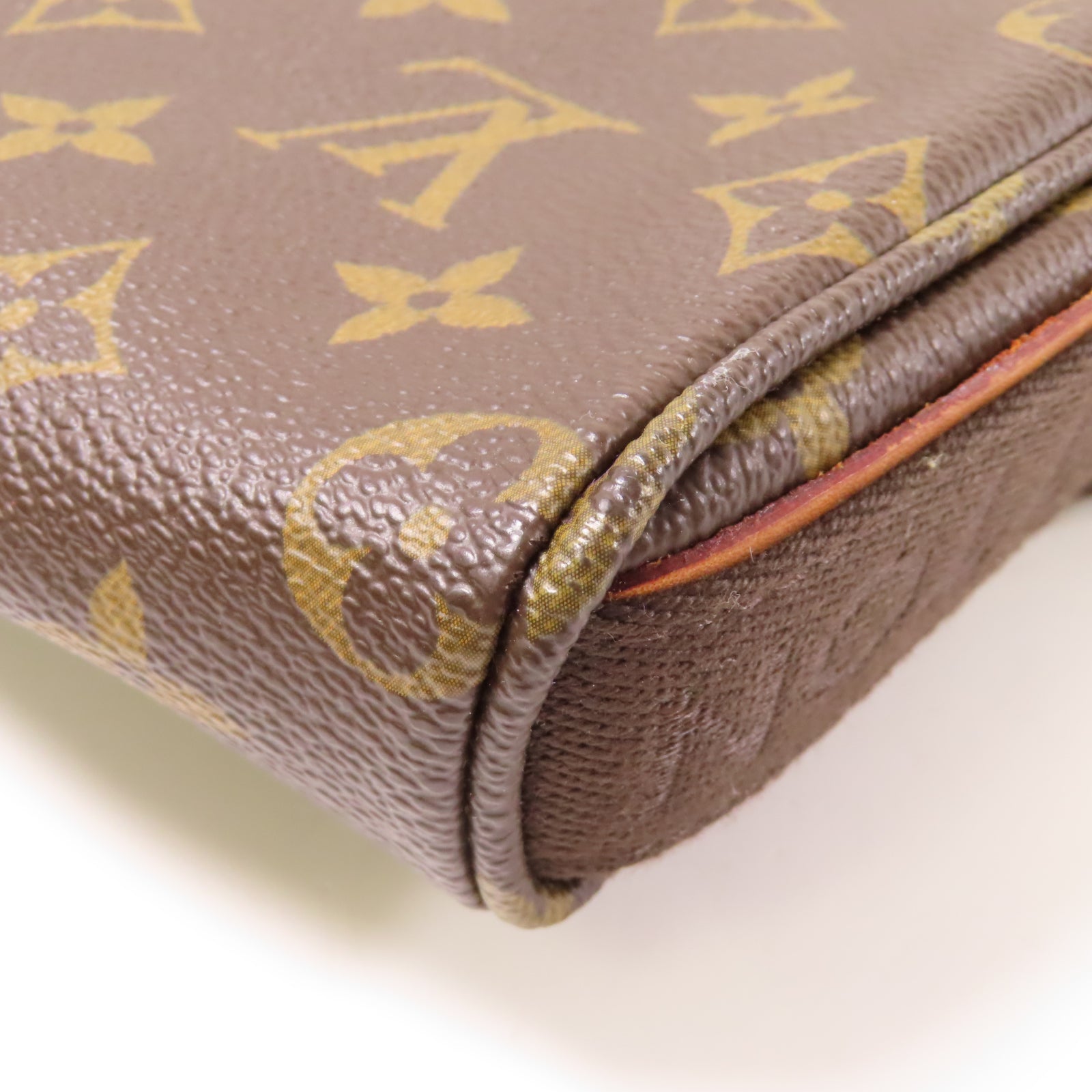 LOUIS VUITTON Monogram Trotteur Beaubourg金扣肩背袋啡色