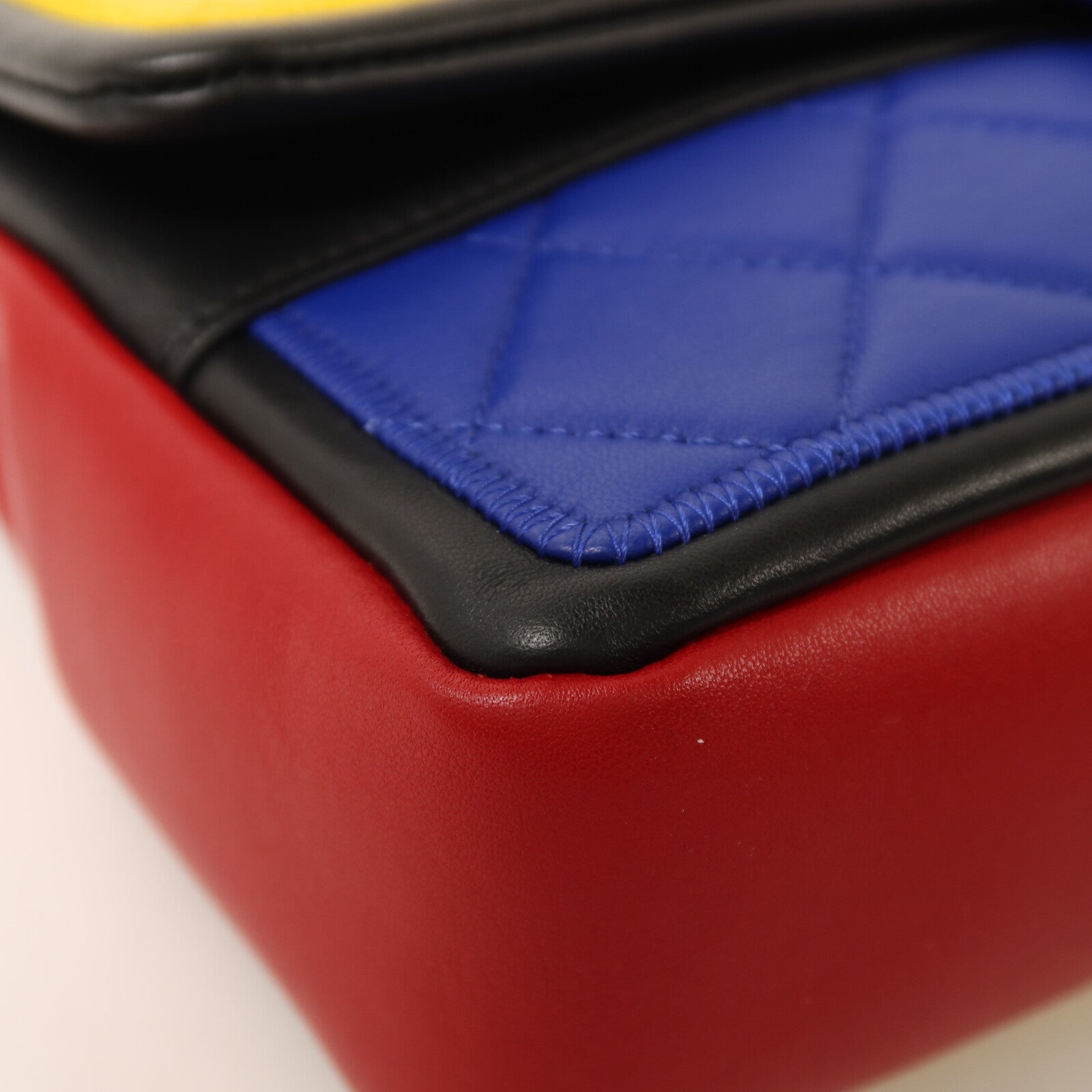 CHANEL 羊皮皮革Colorblock Medium Flap Bag金扣鏈帶肩背袋
