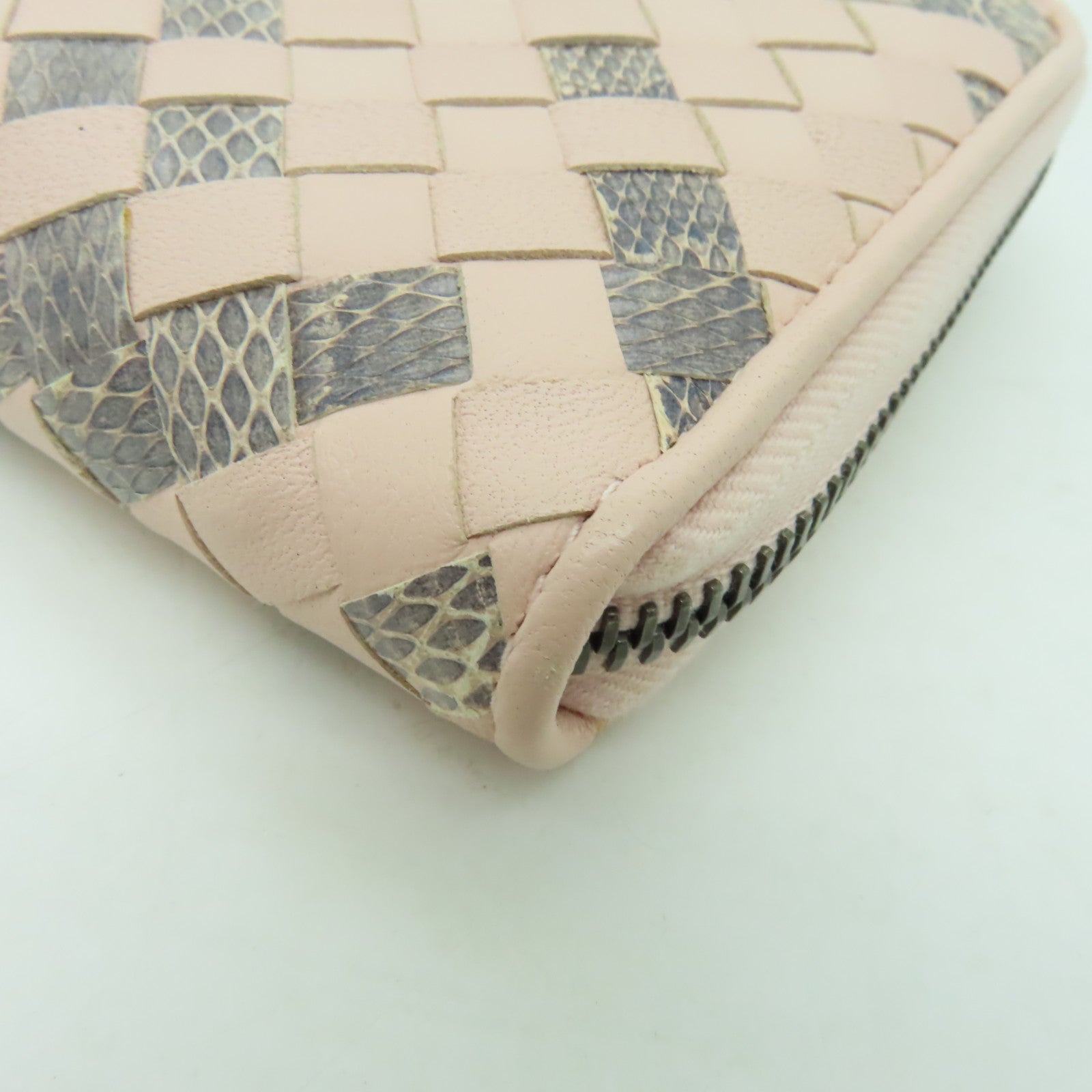 BOTTEGA VENETA 【激減優惠】織紋皮革Wallet黑扣長錢包粉紅色/灰色