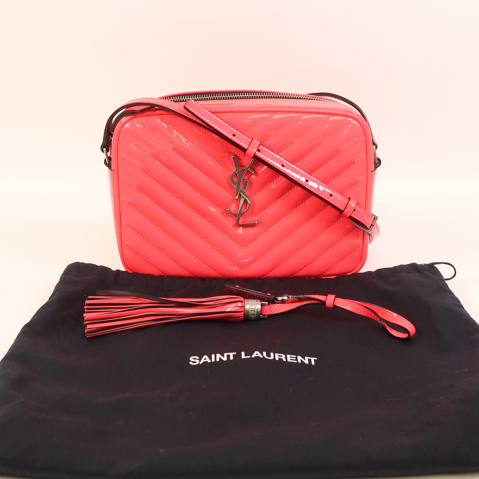 SAINT LAURENT 漆皮皮革Lou Camera Bag銀扣肩背袋