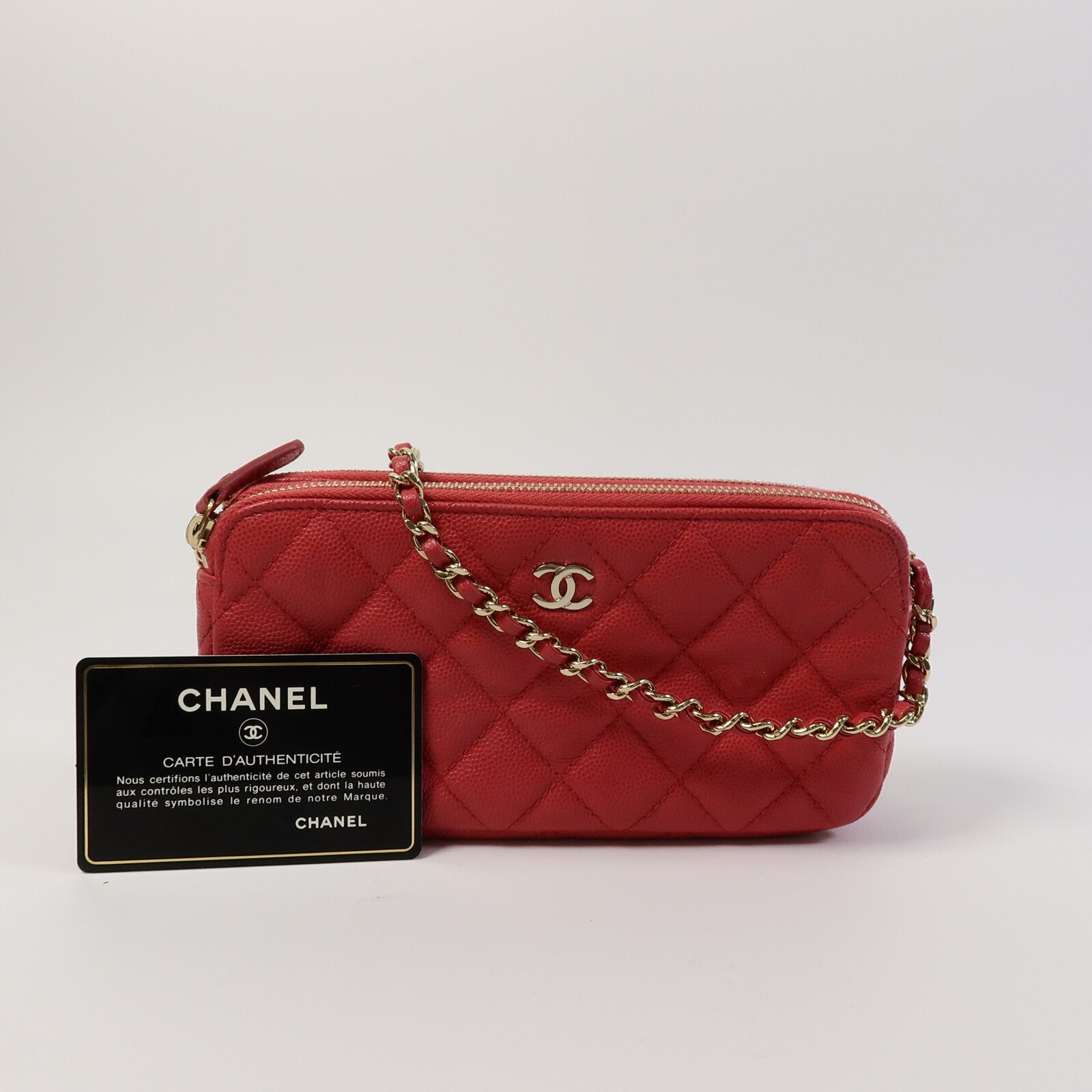 CHANEL 牛皮皮革Zipper Phone Bag鏈帶肩背袋