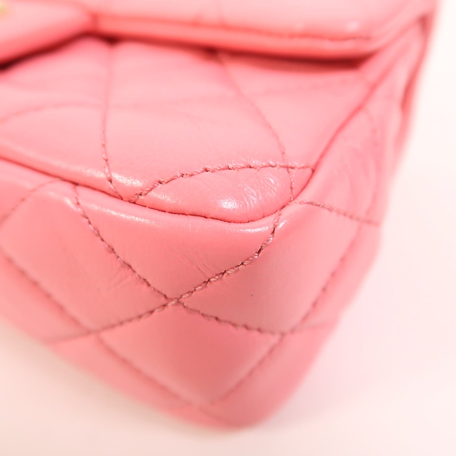 CHANEL 羊皮皮革Mini Classic 20金扣鏈帶肩背袋