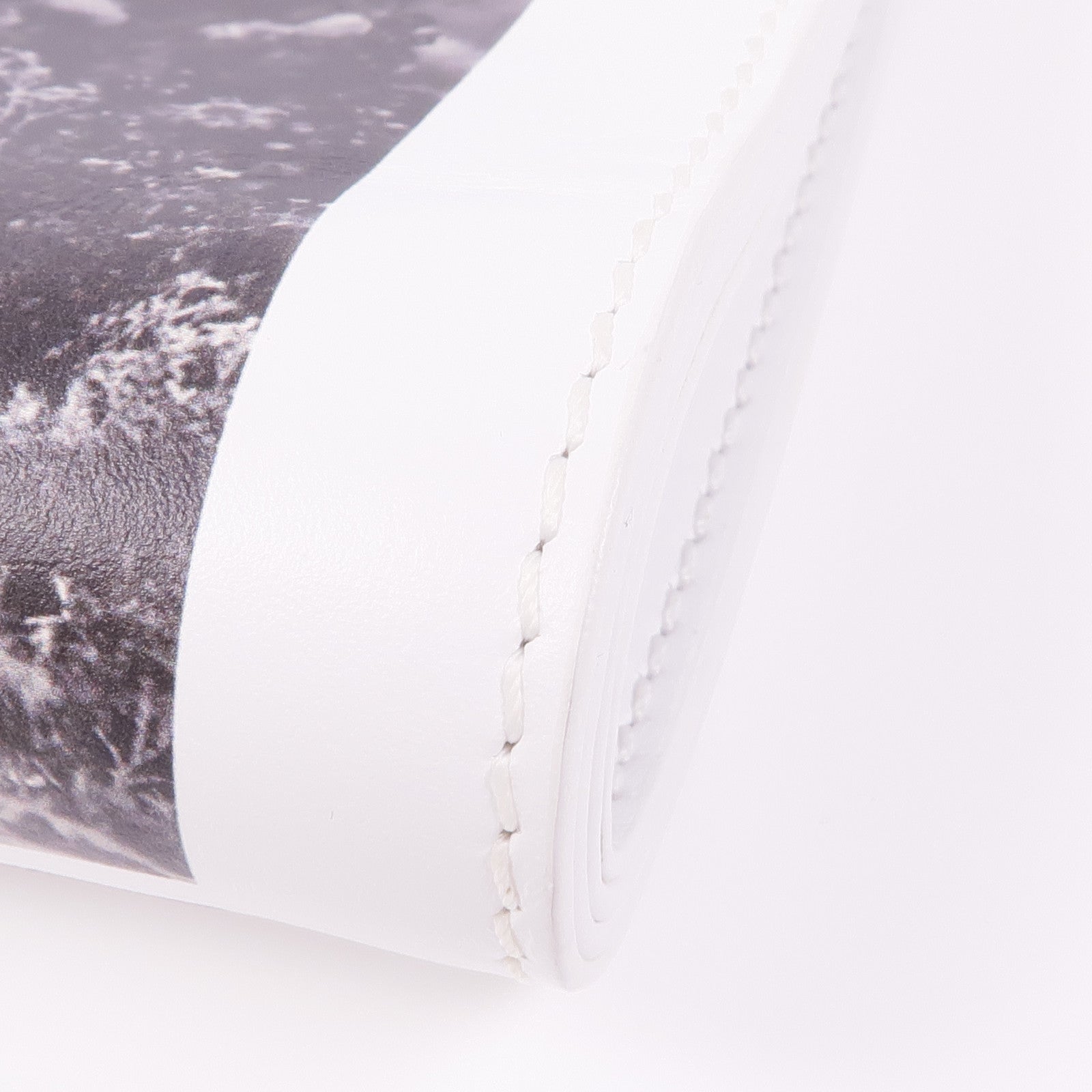 LOUIS VUITTON 牛皮皮革Newspaper Bag銀扣手拿包