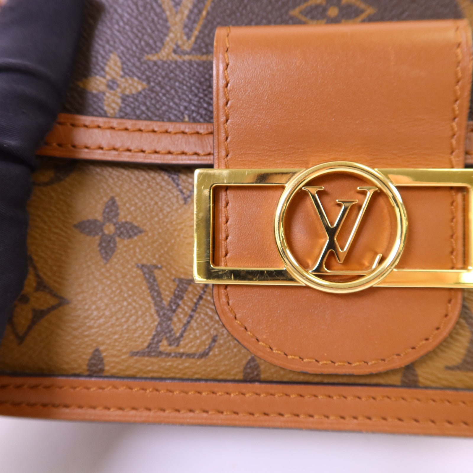 LOUIS VUITTON 【激減優惠】Monogram Reverse Mini Dauphine金扣肩背袋