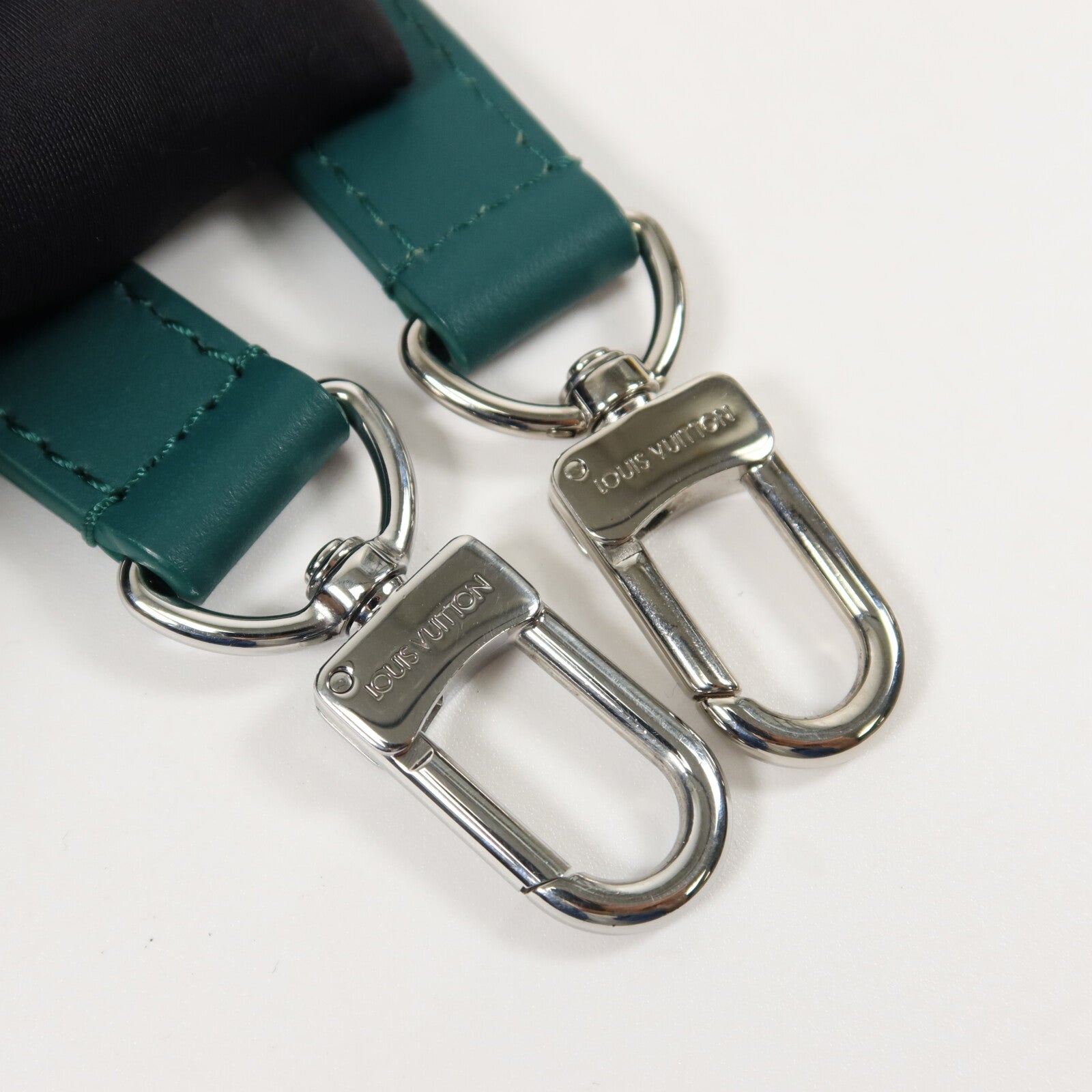 LOUIS VUITTON Aerogram Fastline肩背袋
