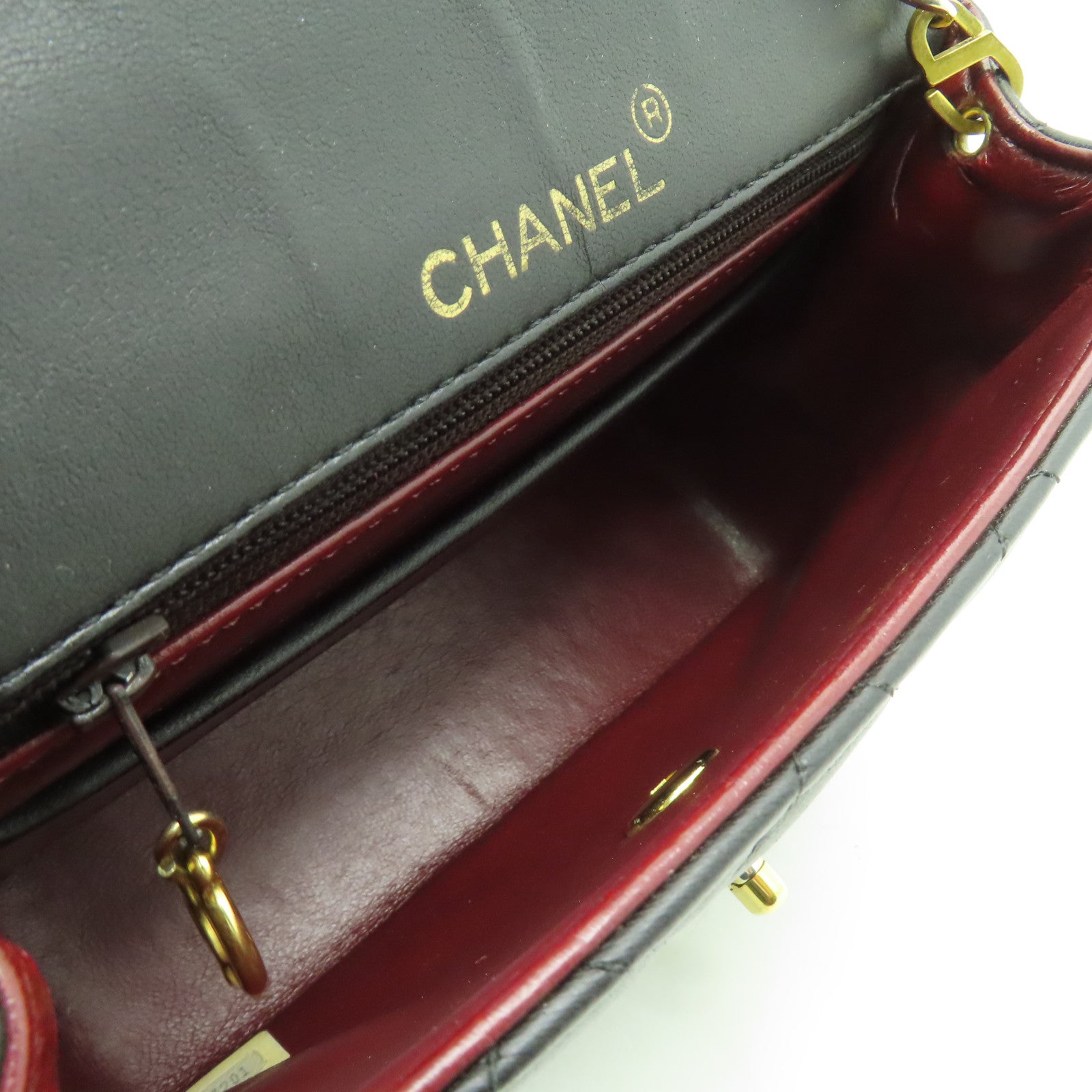 CHANEL 【清倉大減價】菱格羊皮皮革Classic Flap Mini金扣鏈帶肩背袋黑色/紅色