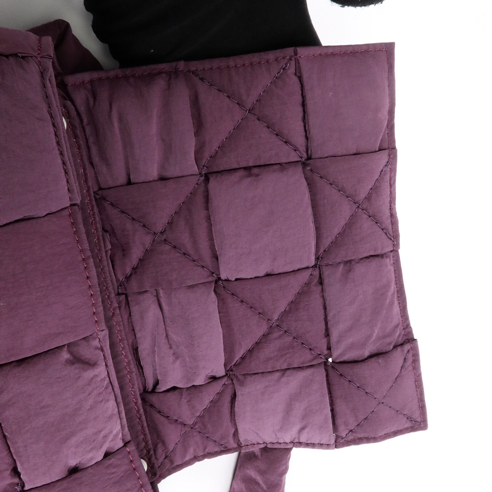 BOTTEGA VENETA 尼龍Padded Tech Cassette Mini肩背袋