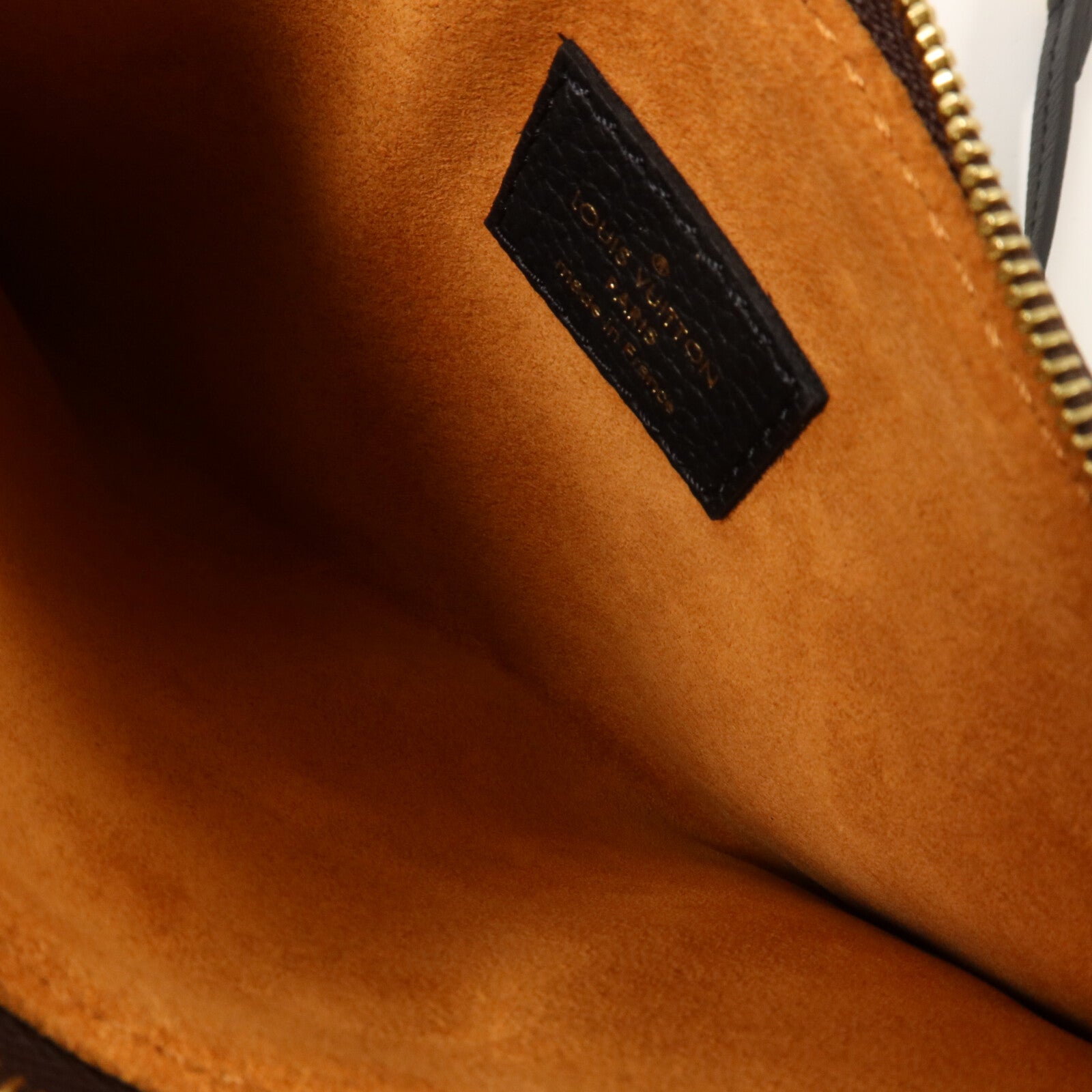 LOUIS VUITTON 牛皮皮革Low Key Hobo MM肩背袋