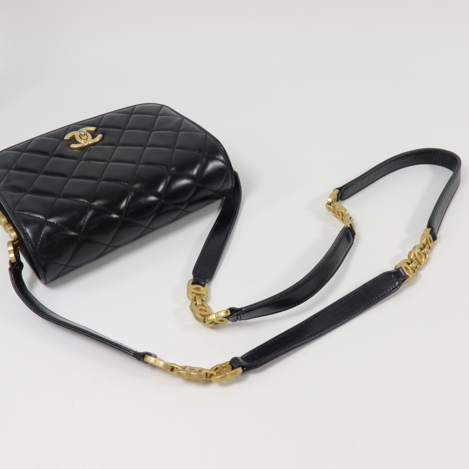 CHANEL 牛皮皮革Mini Messenger Bag
