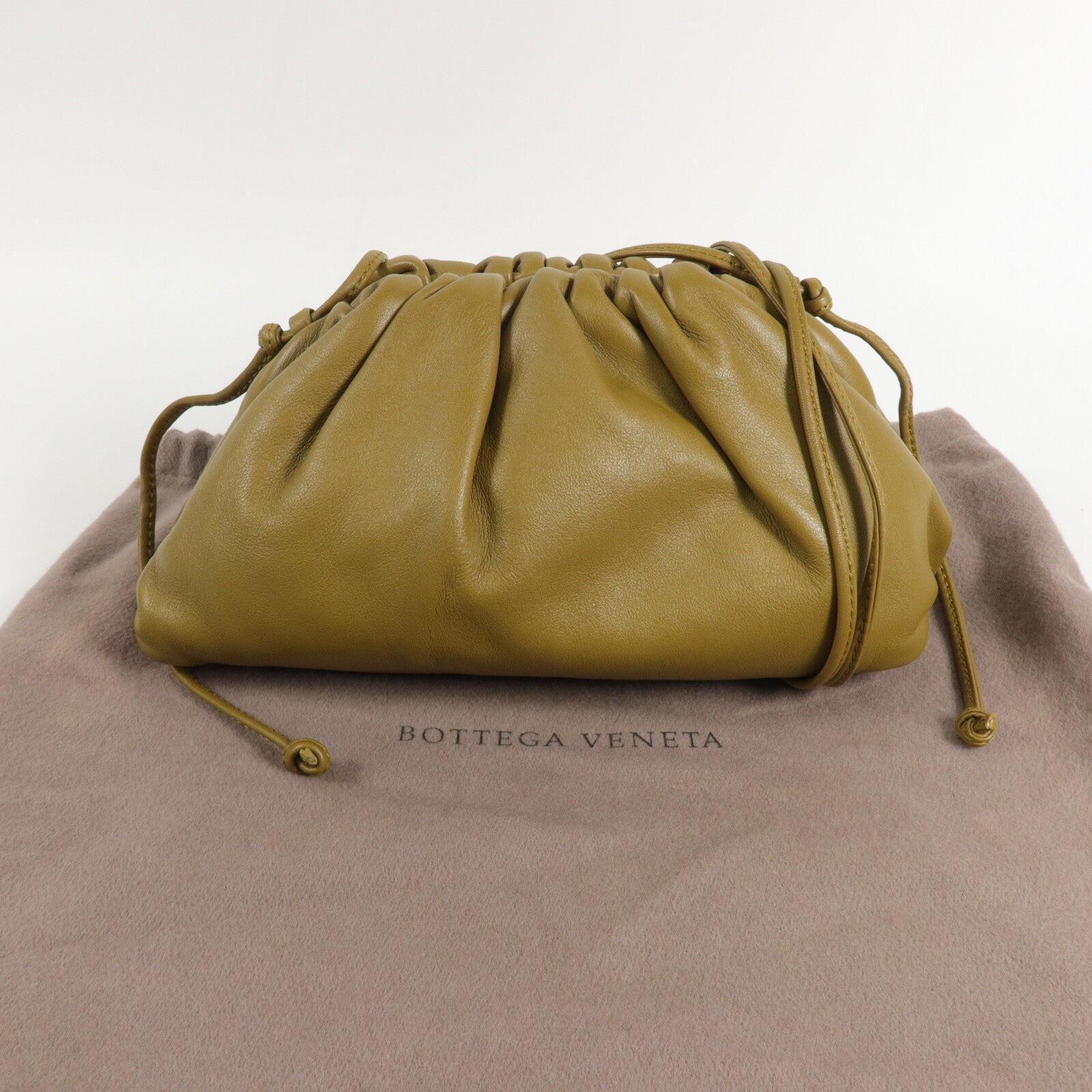 BOTTEGA VENETA 牛皮皮革Mini Pouch Shoulder Bag肩背袋