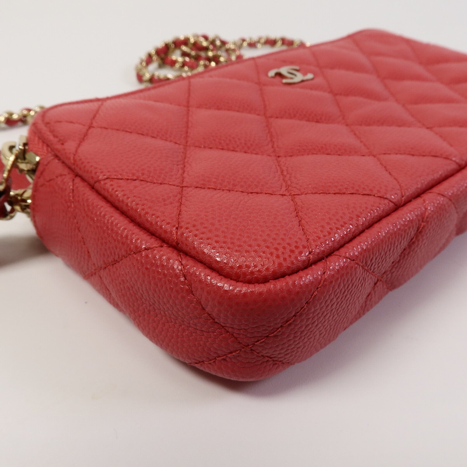 CHANEL 牛皮皮革Zipper Phone Bag鏈帶肩背袋