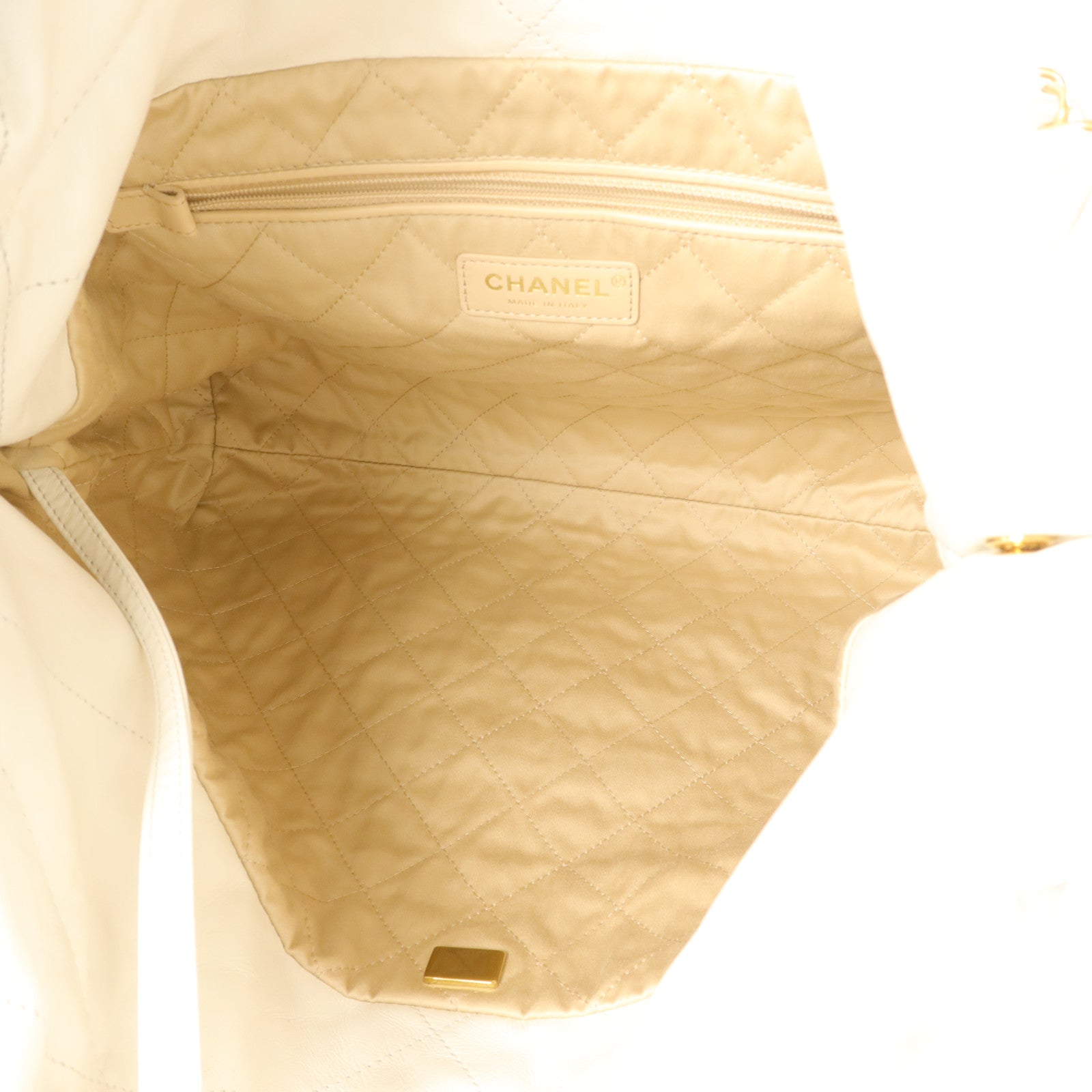 CHANEL 牛皮皮革Chanel 22 Medium肩背袋