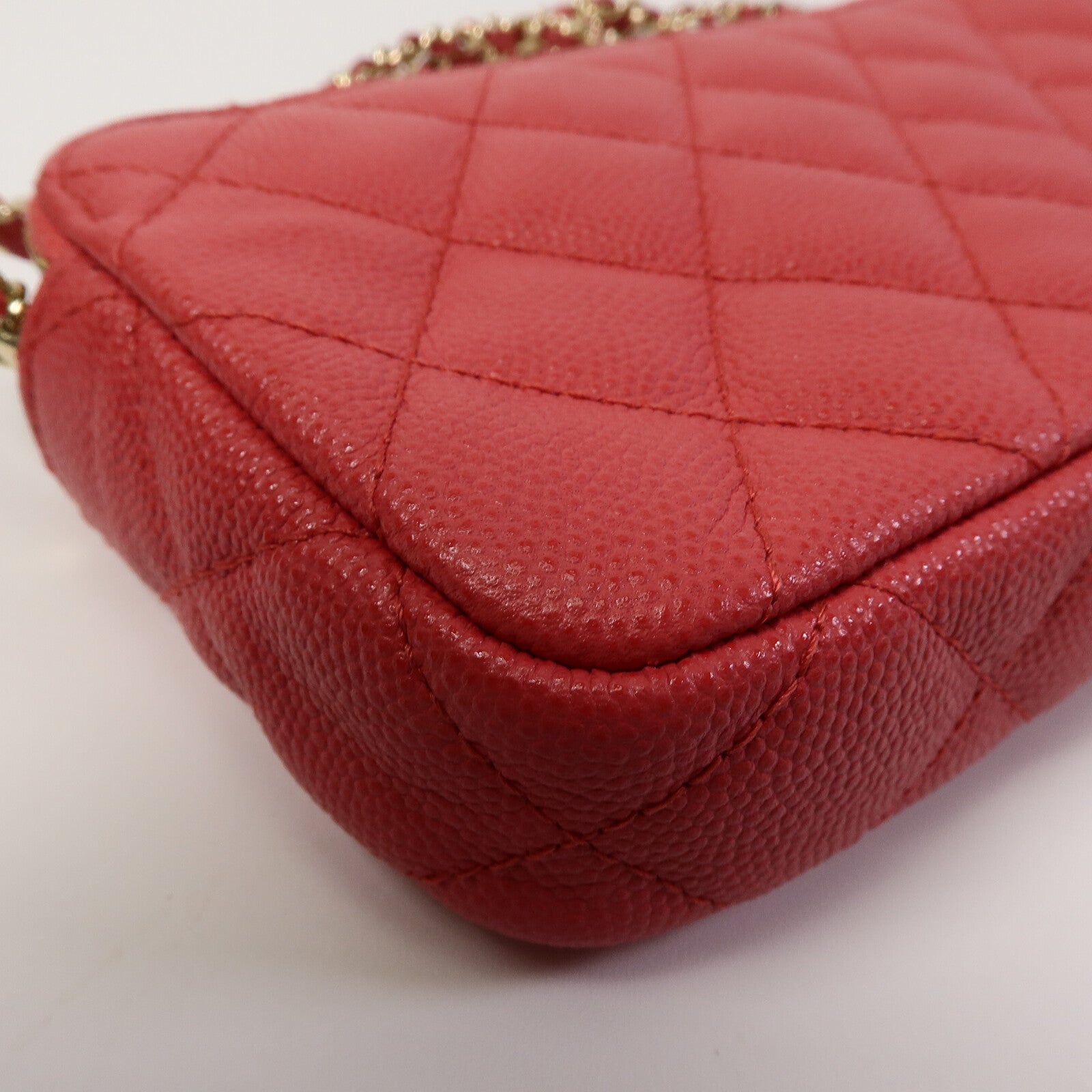 CHANEL 牛皮皮革Zipper Phone Bag鏈帶肩背袋