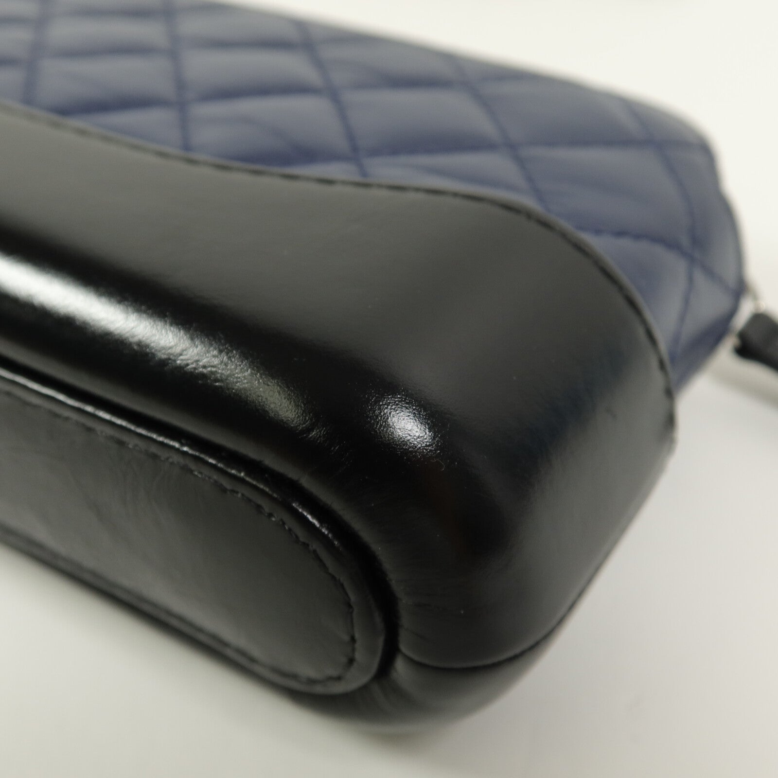 CHANEL 牛皮皮革Gabrielle Wallet On Chain鏈帶肩背袋