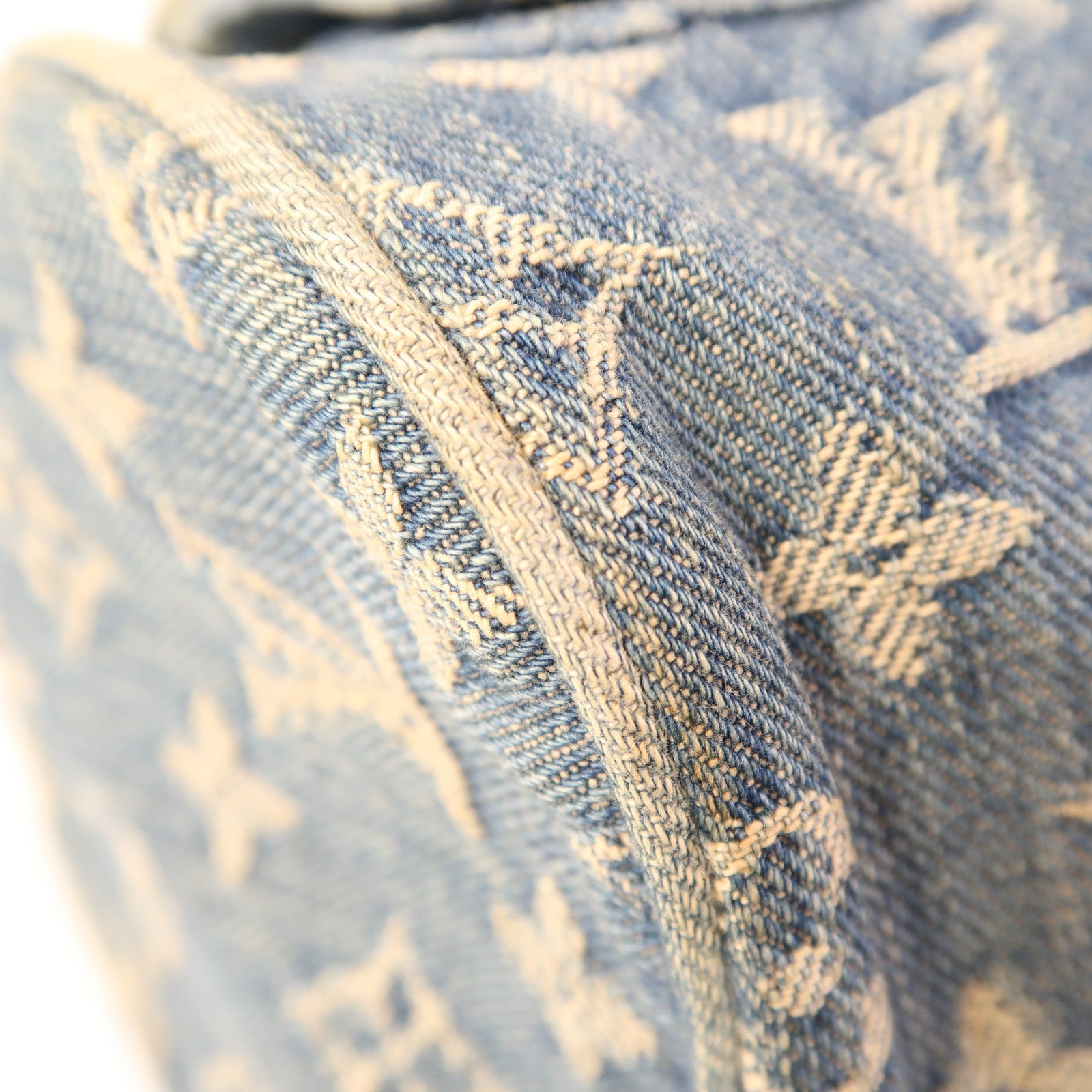 LOUIS VUITTON Monogram Denim Neo Speedy金扣手挽袋