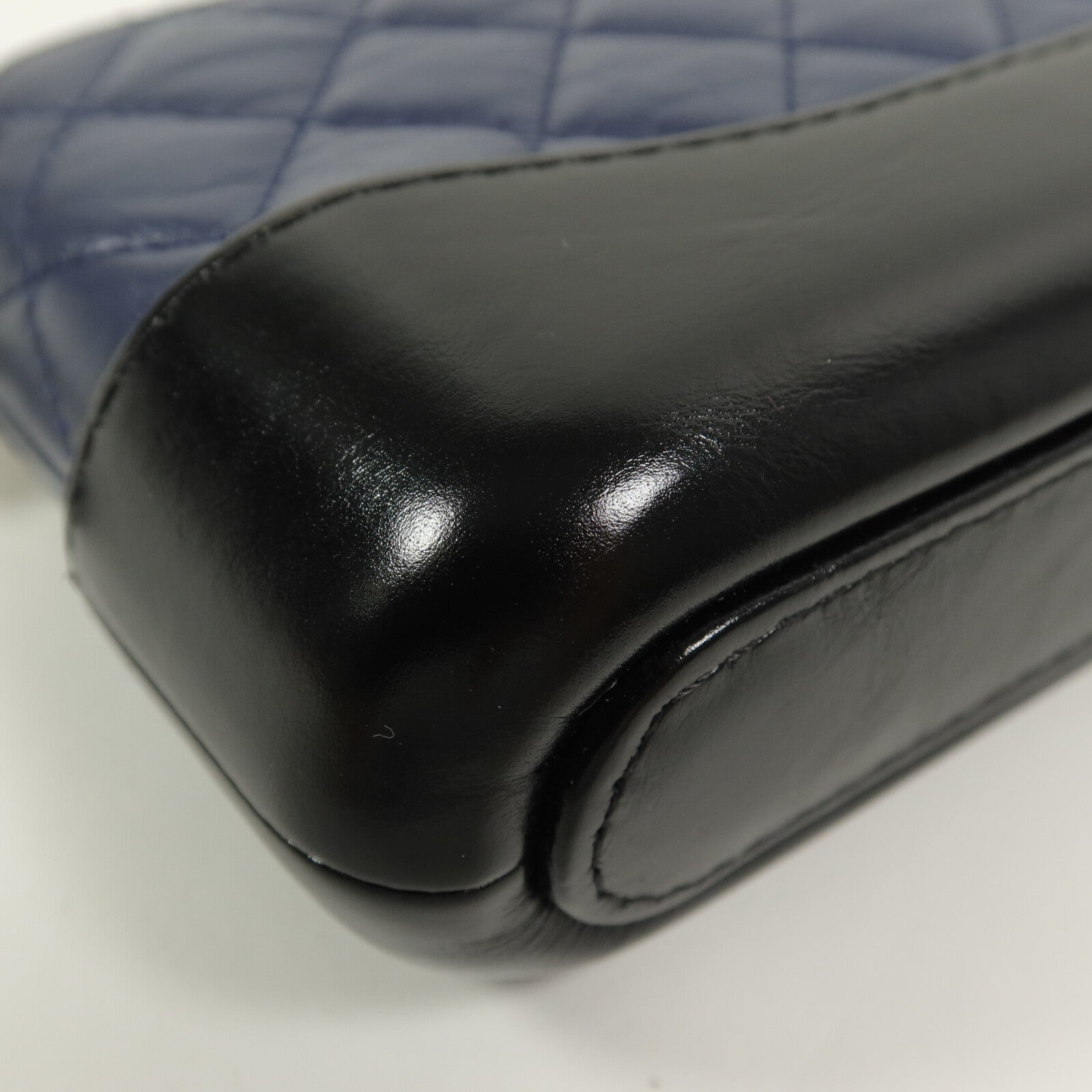 CHANEL 牛皮皮革Gabrielle Wallet On Chain鏈帶肩背袋