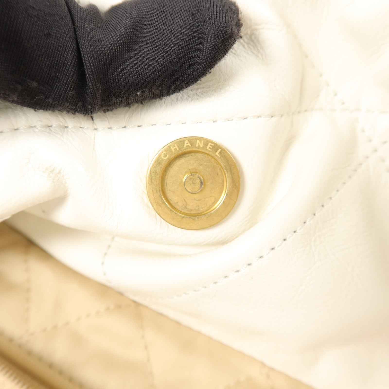 CHANEL 牛皮皮革Chanel 22 Medium肩背袋