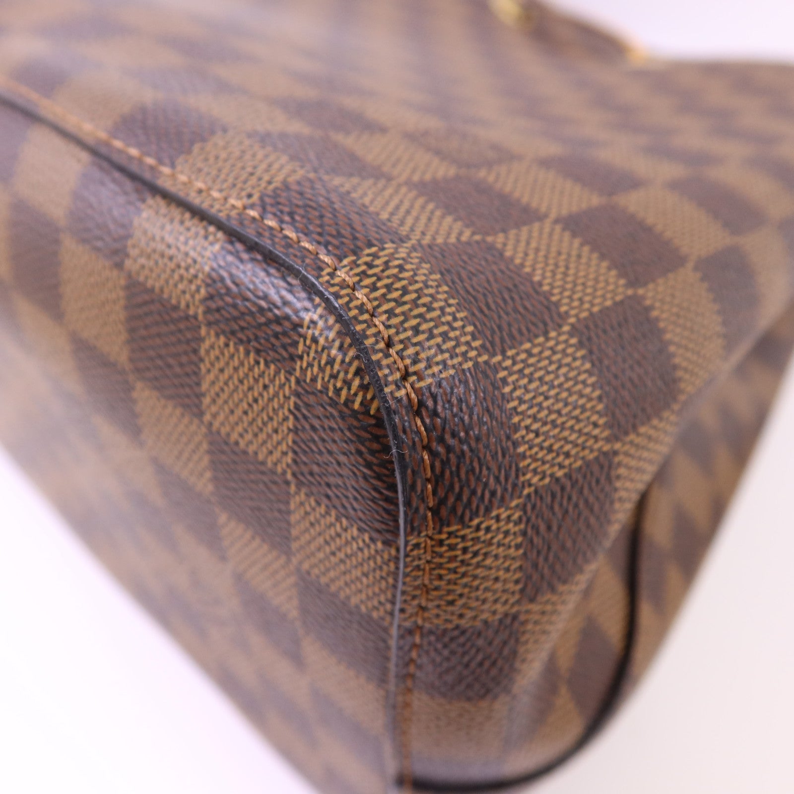 LOUIS VUITTON Damier NeoNoe金扣肩背袋