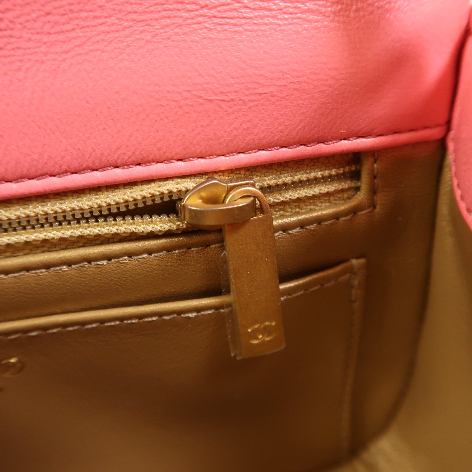 CHANEL 羊皮皮革Mini Classic 20金扣鏈帶肩背袋