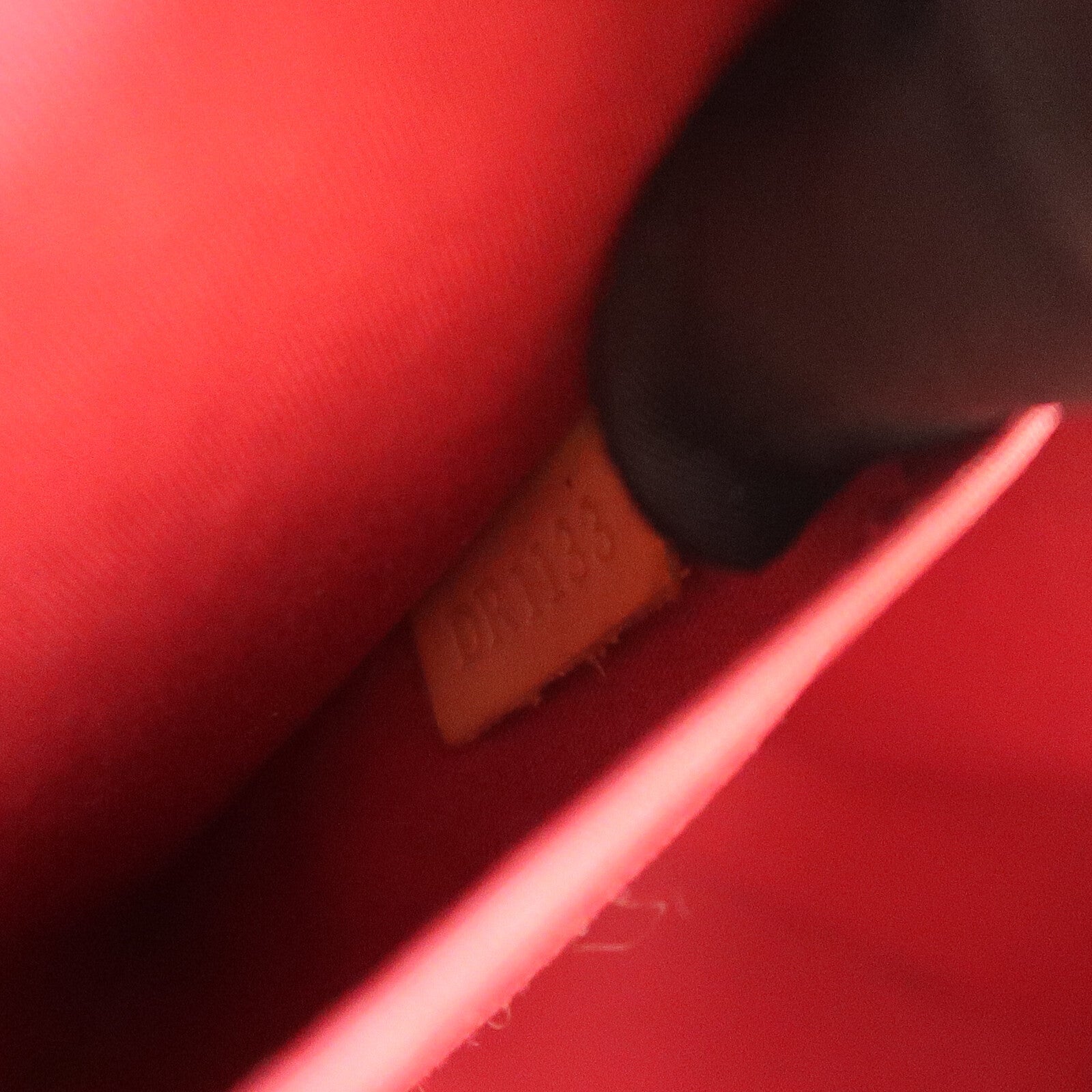 LOUIS VUITTON Mono-Vernis Brea MM手挽肩背兩用袋紅色