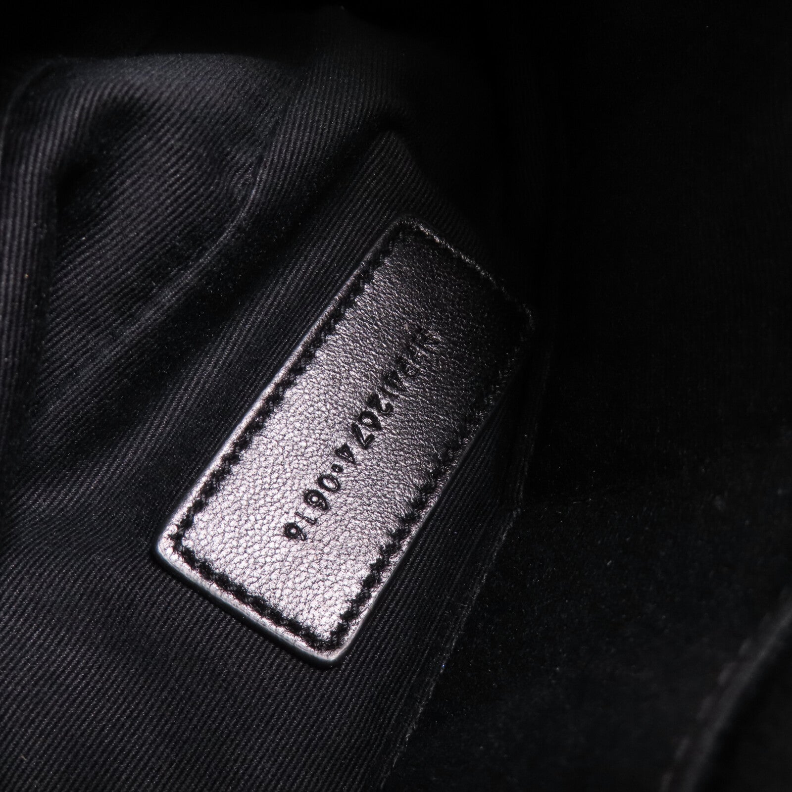 YVES SAINT LAURENT 【激減優惠】牛皮皮革Shoulder Bag金扣肩背袋