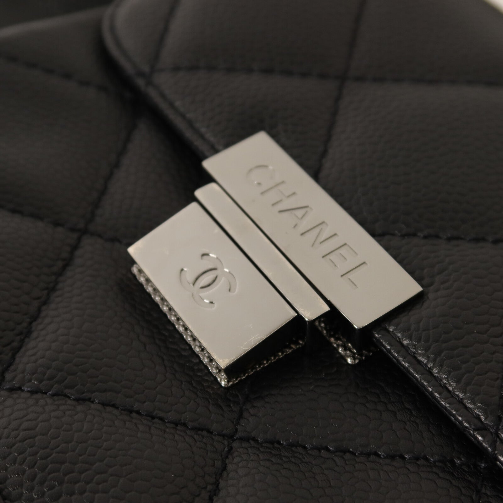CHANEL 牛皮皮革Accordion Flap銀扣鏈帶肩背袋
