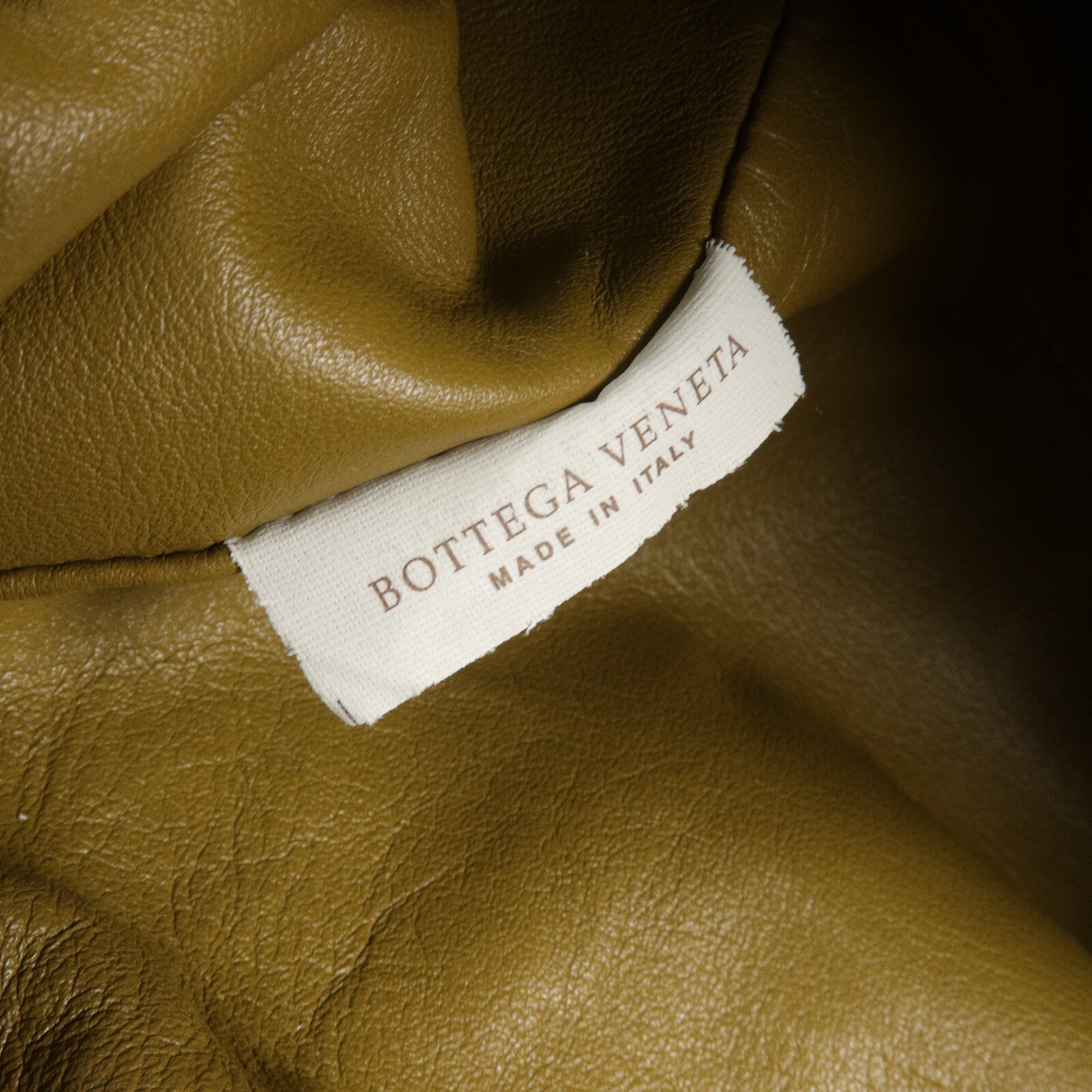 BOTTEGA VENETA 牛皮皮革Mini Pouch Shoulder Bag肩背袋