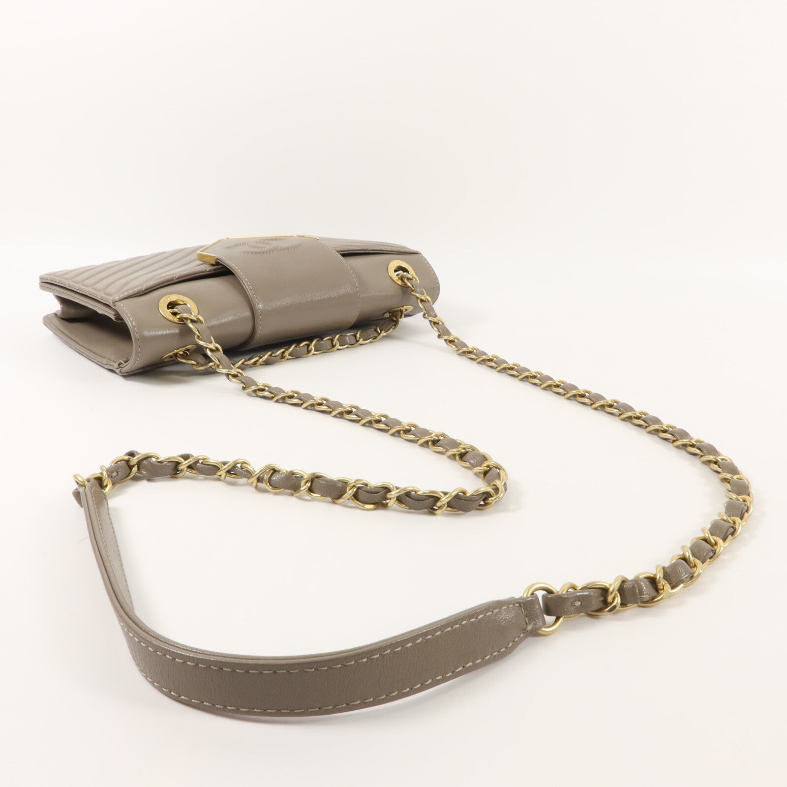 CHANEL 羊皮皮革Chevron Flap Bag鏈帶肩背袋