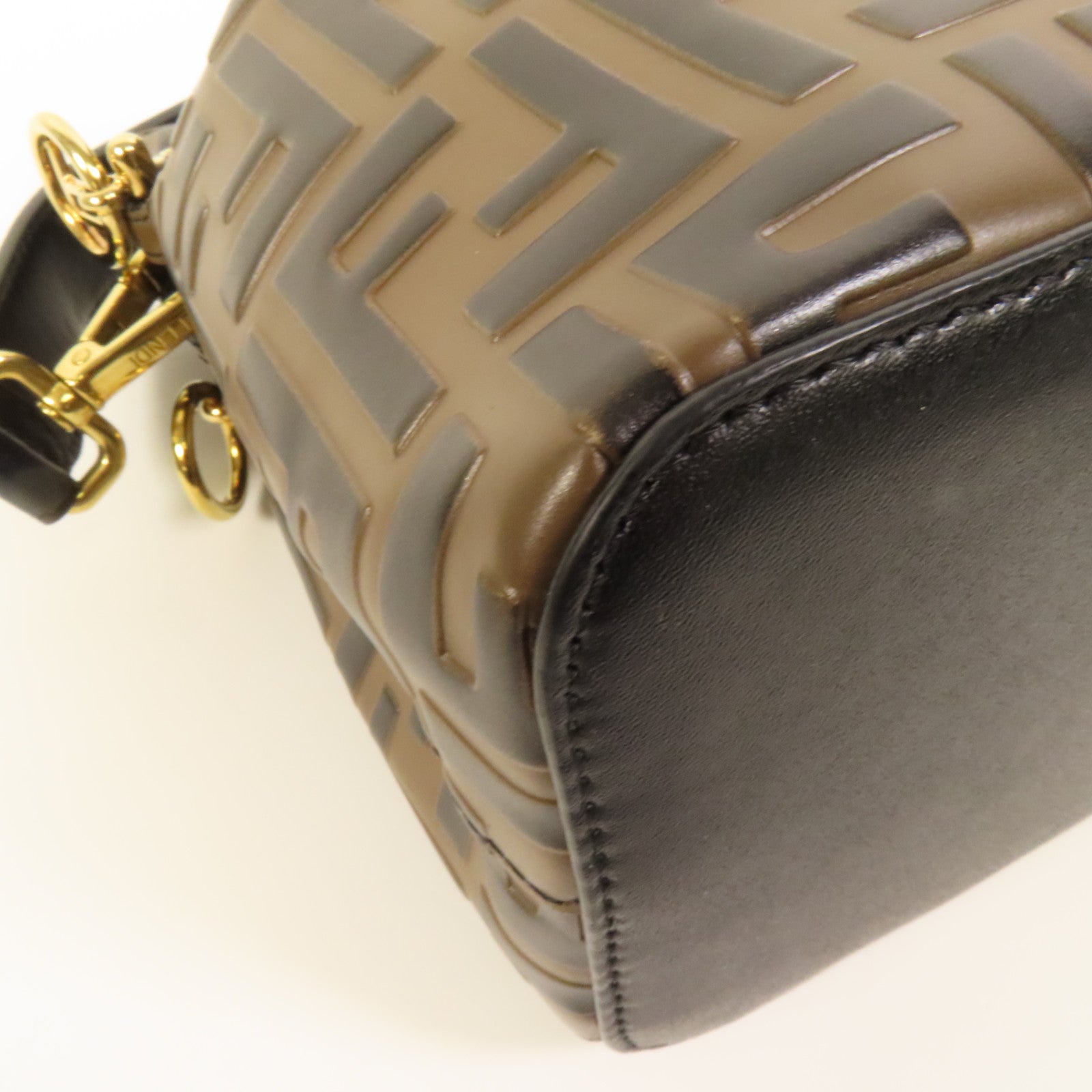 FENDI 牛皮皮革Mon Tresor金扣肩背袋