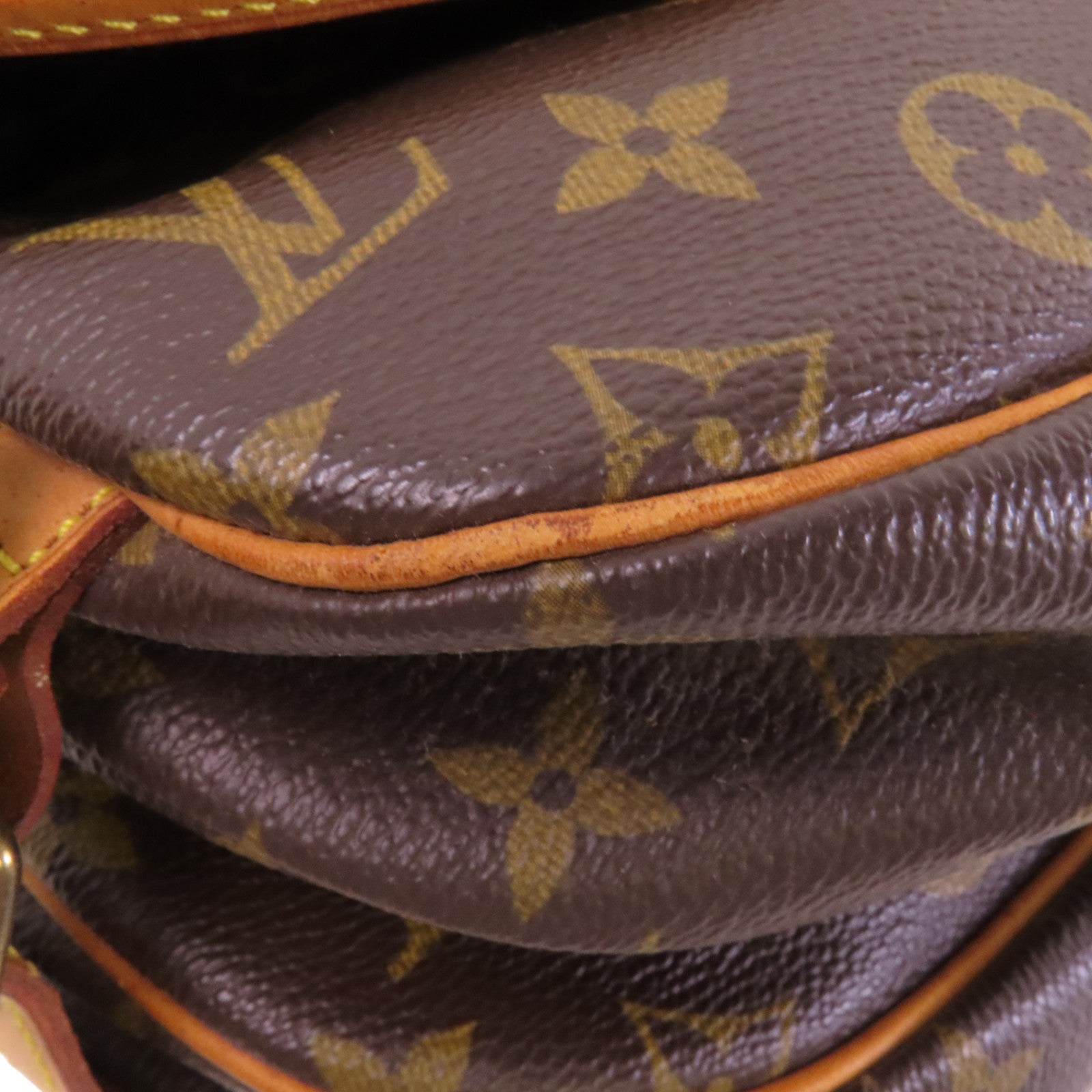 LOUIS VUITTON Monogram Saumur 30金扣肩背袋
