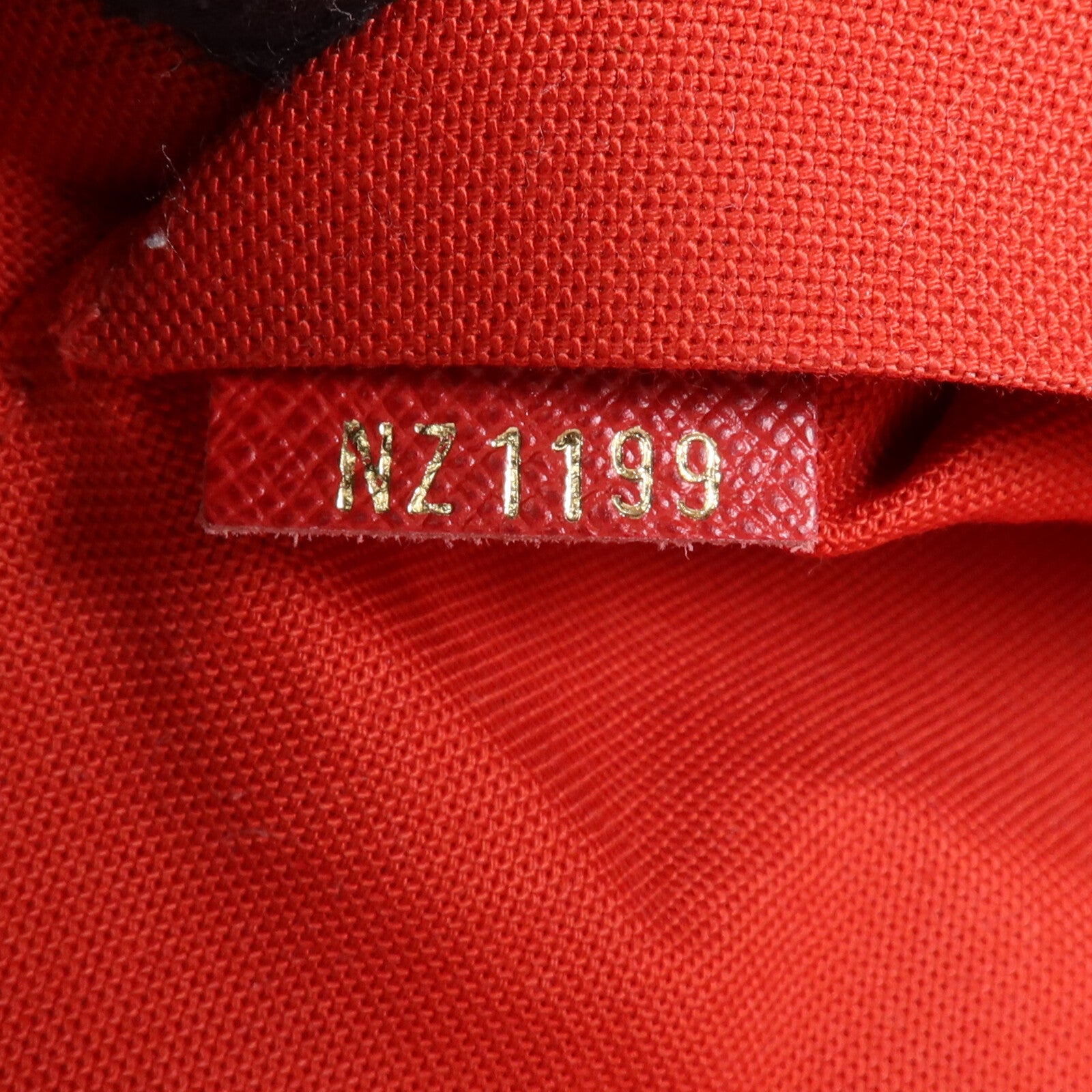 LOUIS VUITTON Damier Ebene Pochette Felicie金扣肩背袋