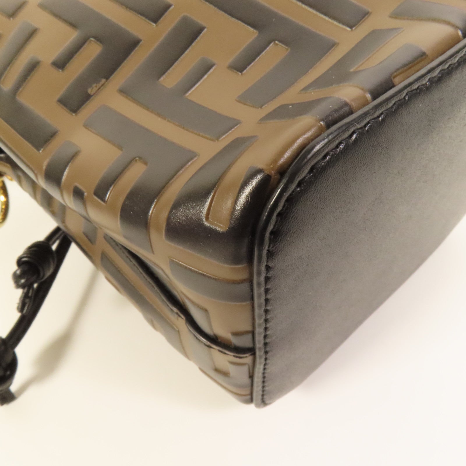 FENDI 牛皮皮革Mon Tresor金扣肩背袋