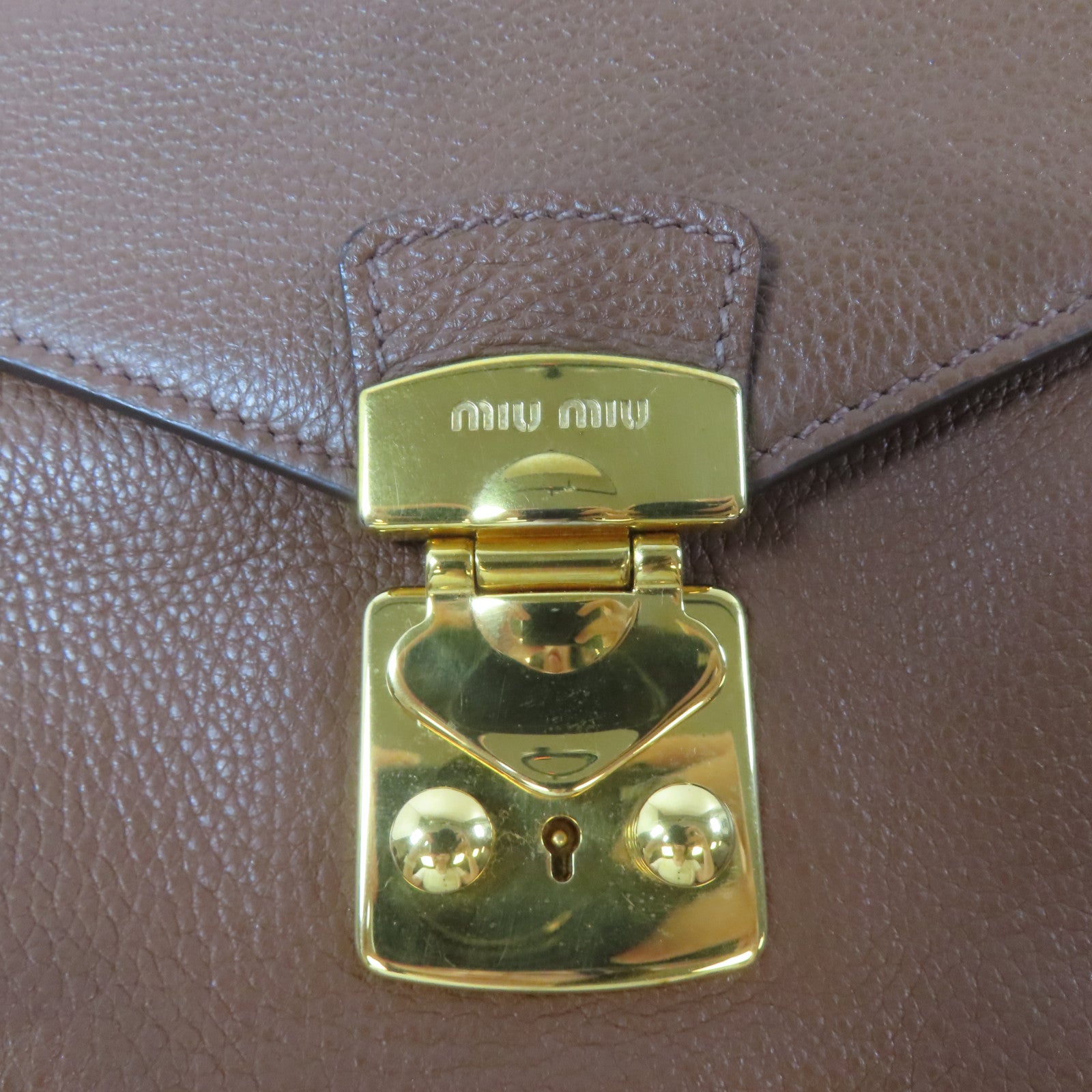 Miu Miu 牛皮皮革Shoulder Bag金扣肩背袋啡色