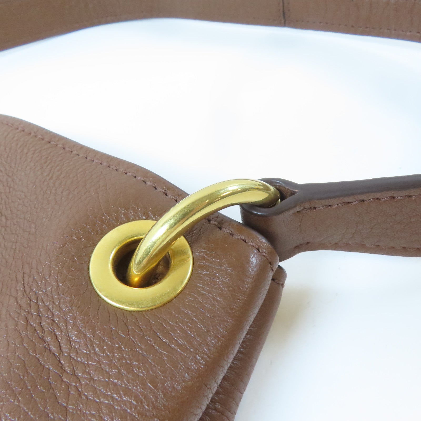 Miu Miu 牛皮皮革Shoulder Bag金扣肩背袋啡色