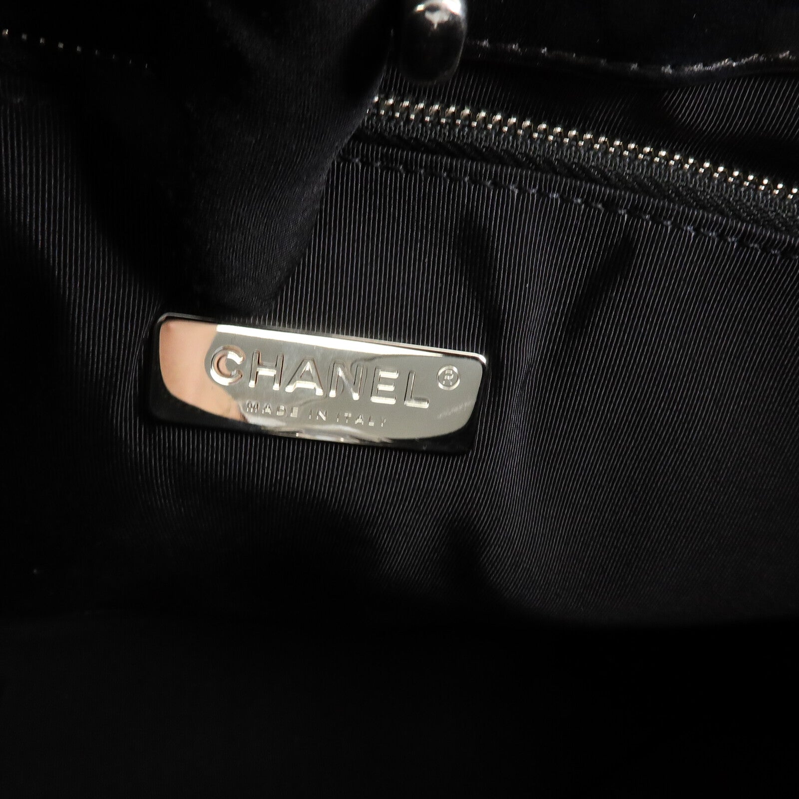 CHANEL 牛皮皮革Chanel 31 Large鏈帶手挽肩背兩用袋