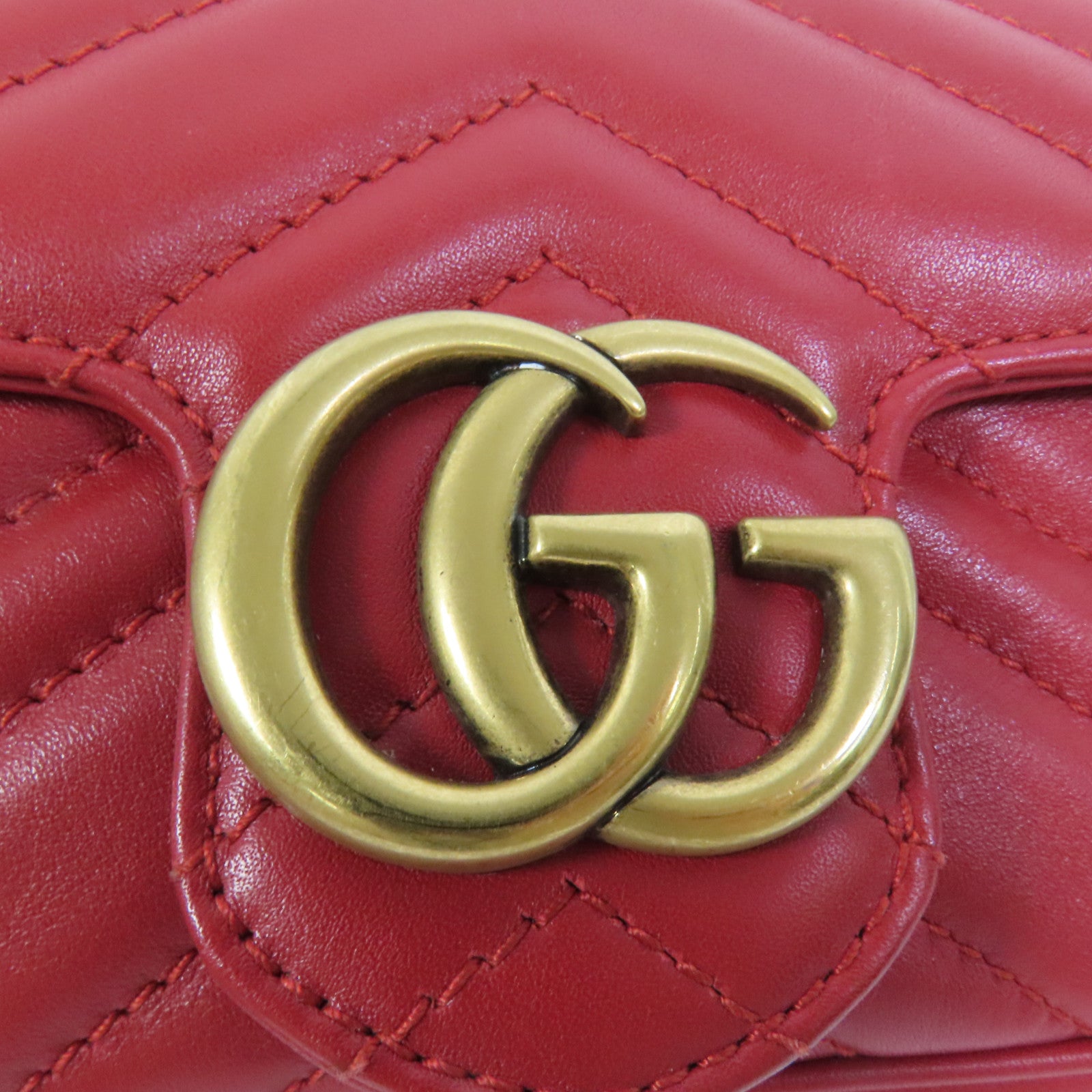GUCCI 牛皮皮革GG Marmont Super Mini金扣鏈帶肩背袋