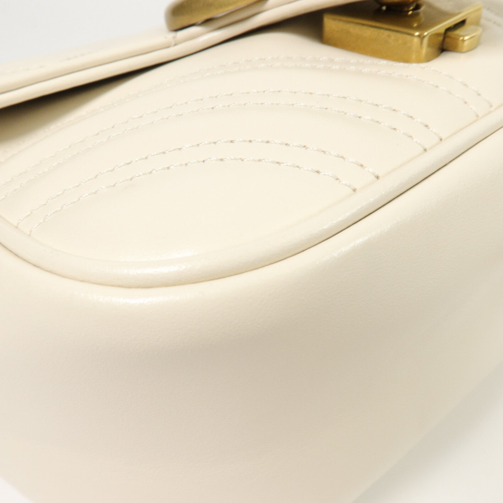 GUCCI 牛皮皮革GG Marmont Mini鏈帶肩背袋