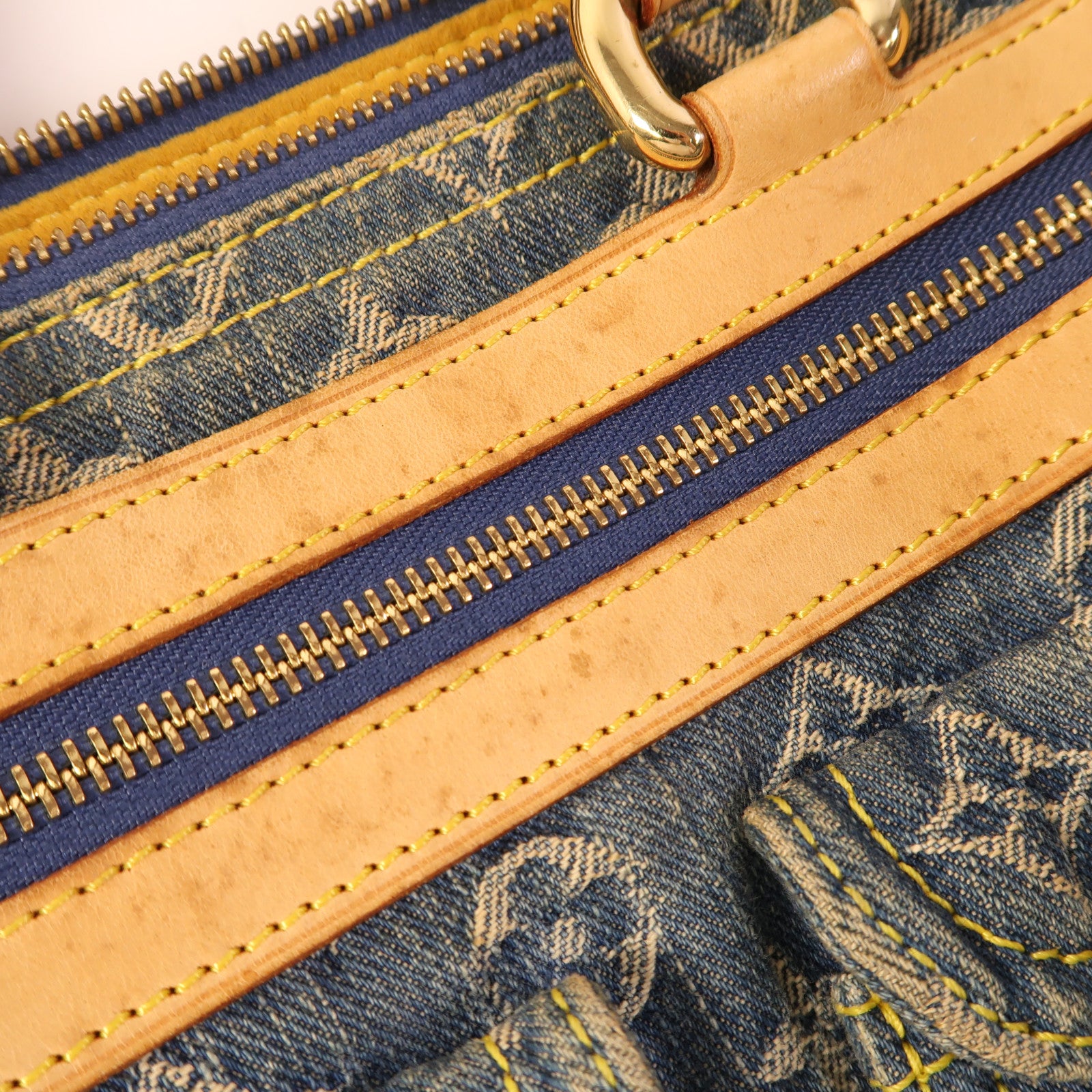 LOUIS VUITTON Monogram Denim Neo Speedy金扣手挽袋