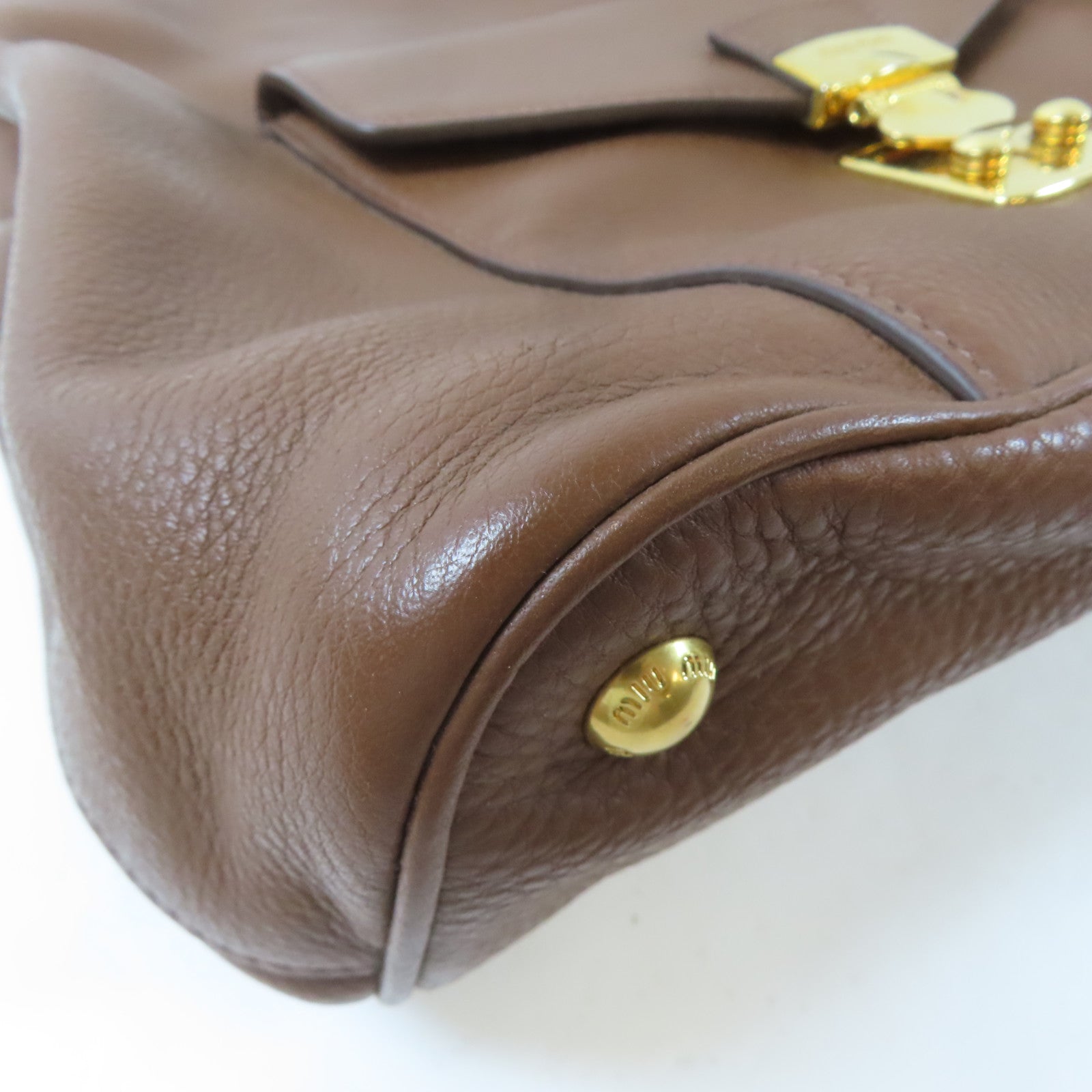 Miu Miu 牛皮皮革Shoulder Bag金扣肩背袋啡色