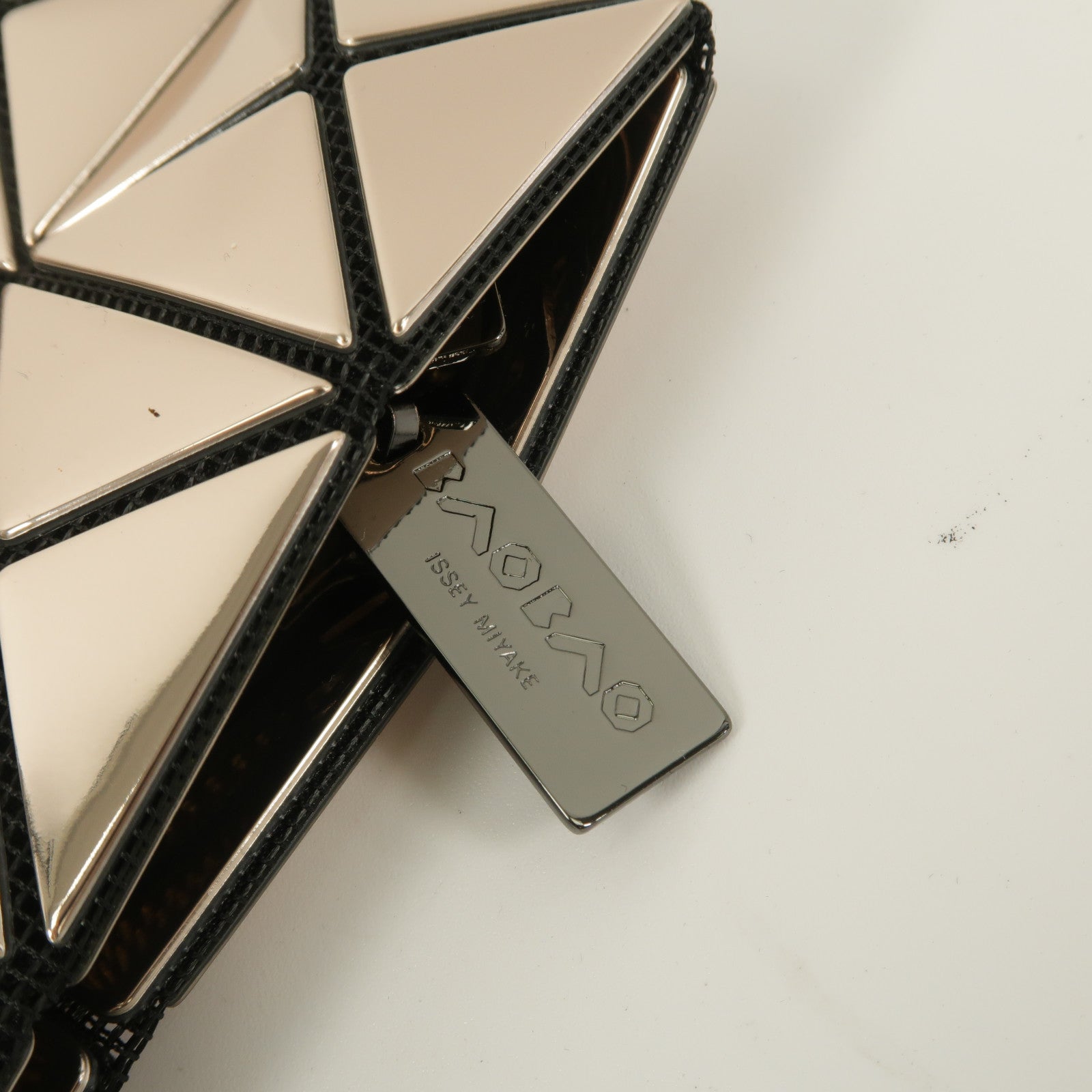 BAO BAO ISSEYMIYAKE PVC Shoulder Bag鏈帶肩背袋