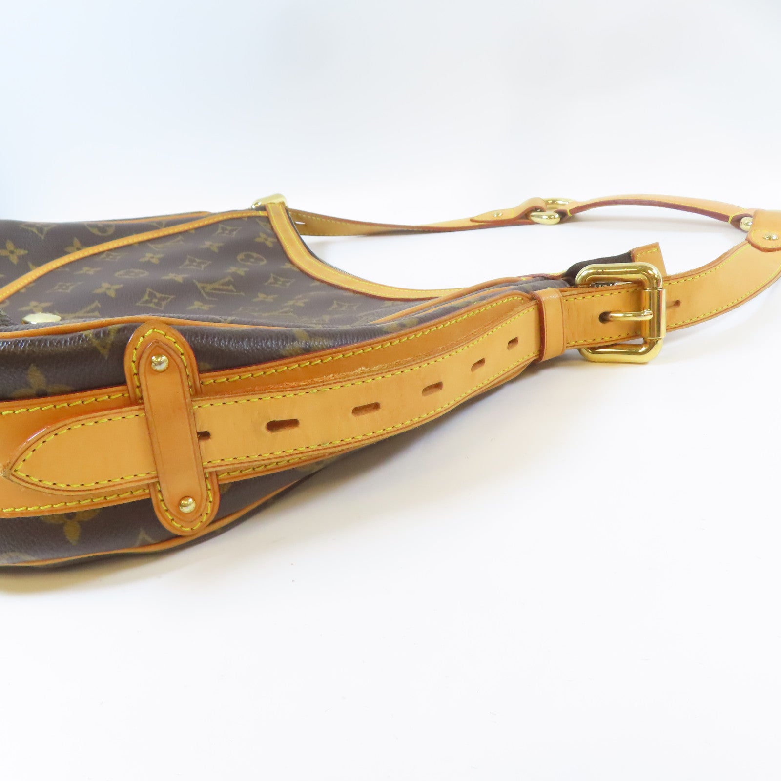 LOUIS VUITTON Monogram Tulum GM Shoulder Bag金扣肩背袋啡色