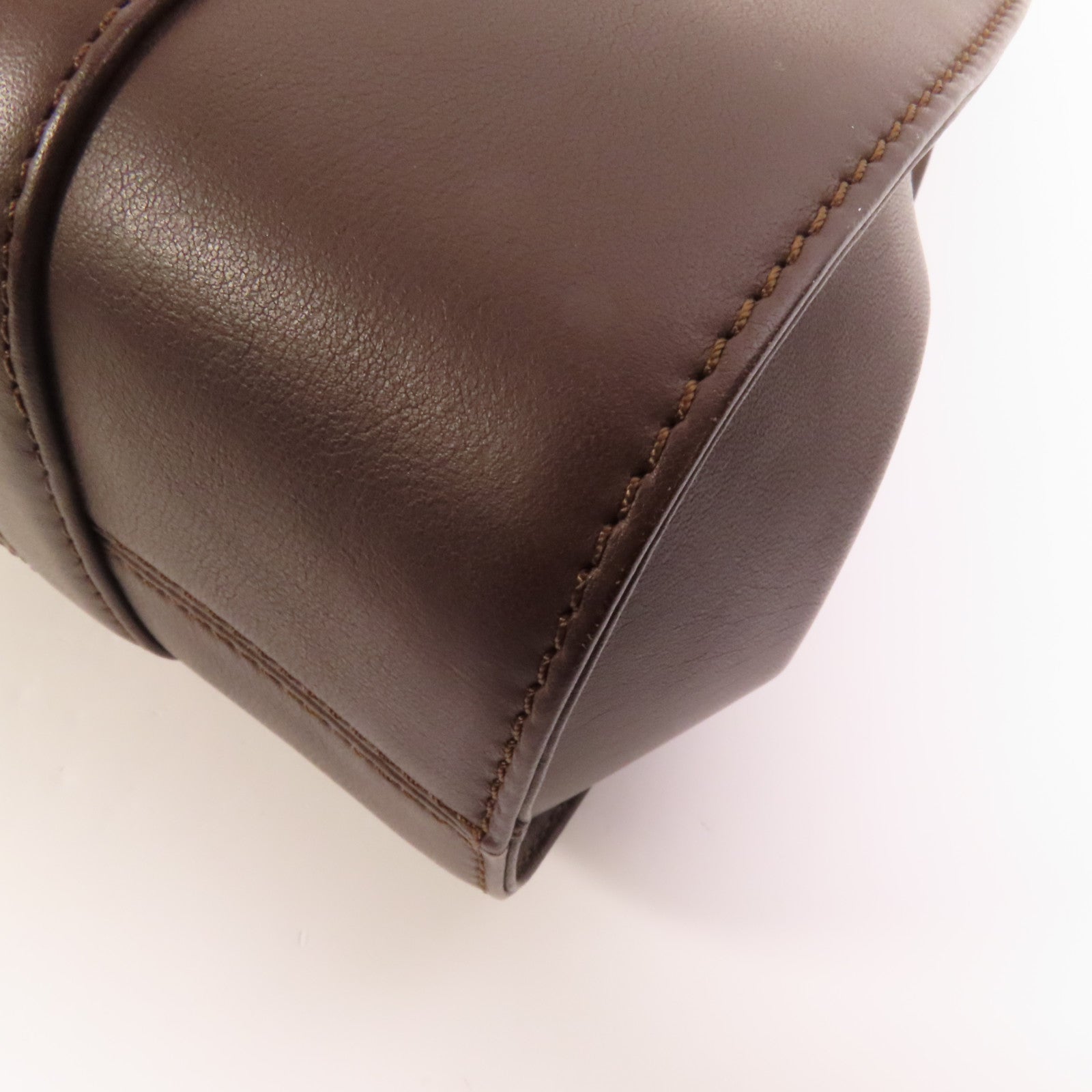 LOEWE 牛皮皮革Handbag銀扣手挽袋