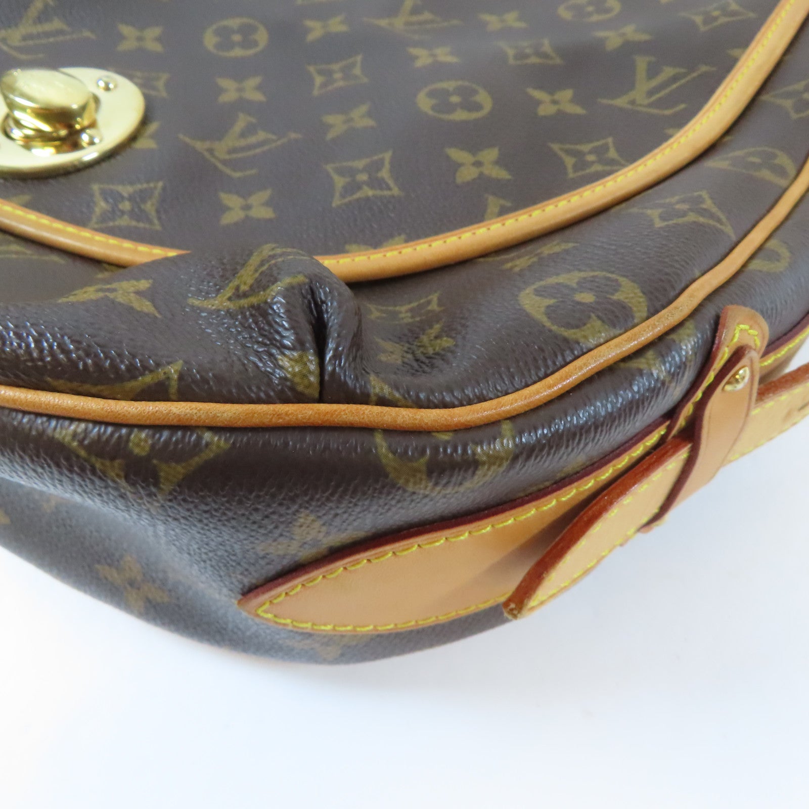 LOUIS VUITTON Monogram Tulum GM Shoulder Bag金扣肩背袋啡色