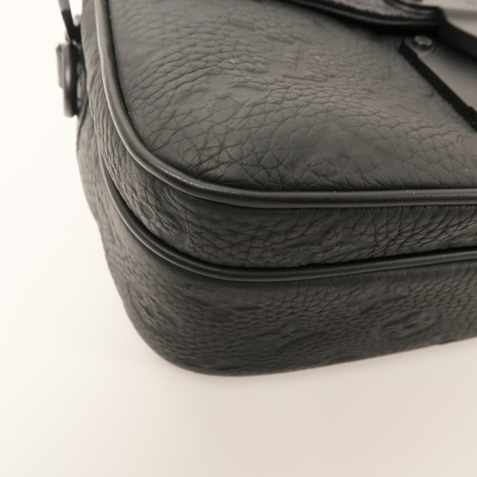 LOUIS VUITTON Monogram Taurillon S Lock肩背袋