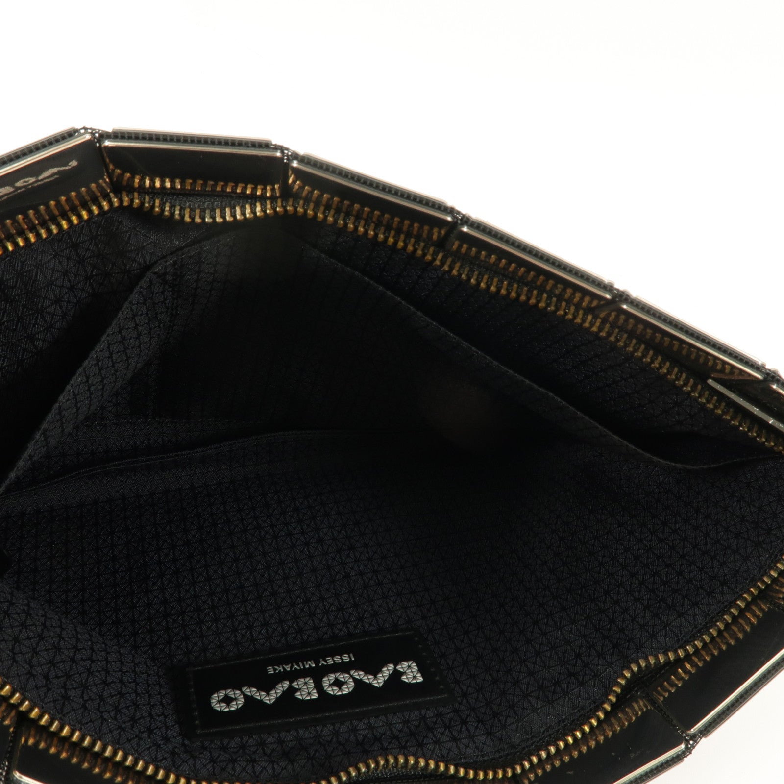 BAO BAO ISSEYMIYAKE PVC Shoulder Bag鏈帶肩背袋
