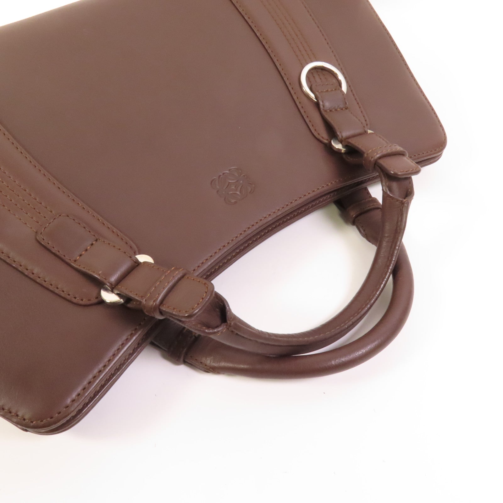 LOEWE 牛皮皮革Handbag銀扣手挽袋