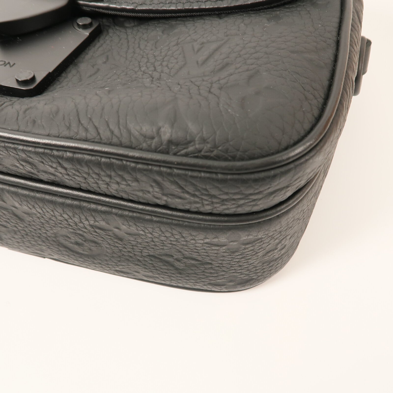 LOUIS VUITTON Monogram Taurillon S Lock肩背袋