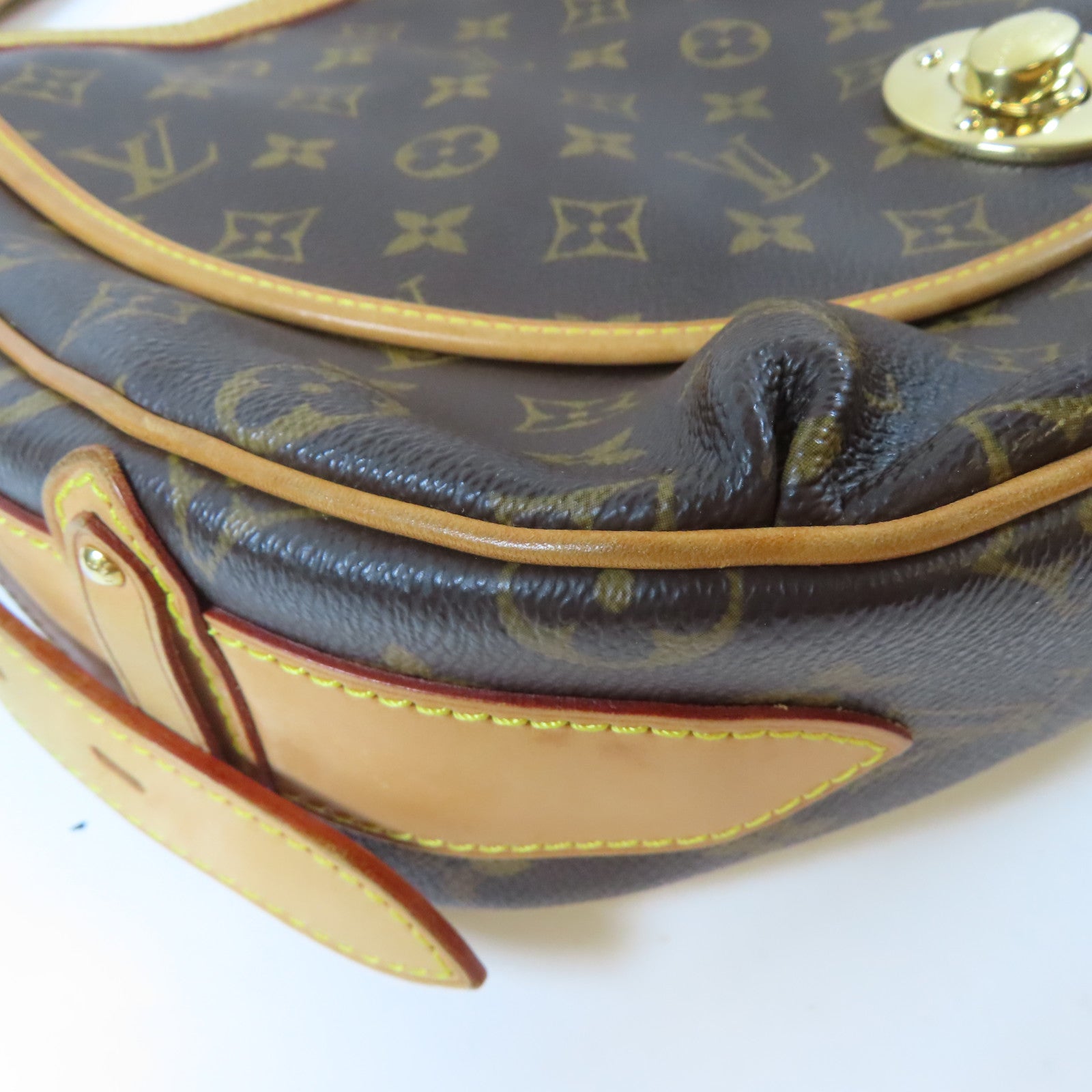 LOUIS VUITTON Monogram Tulum GM Shoulder Bag金扣肩背袋啡色